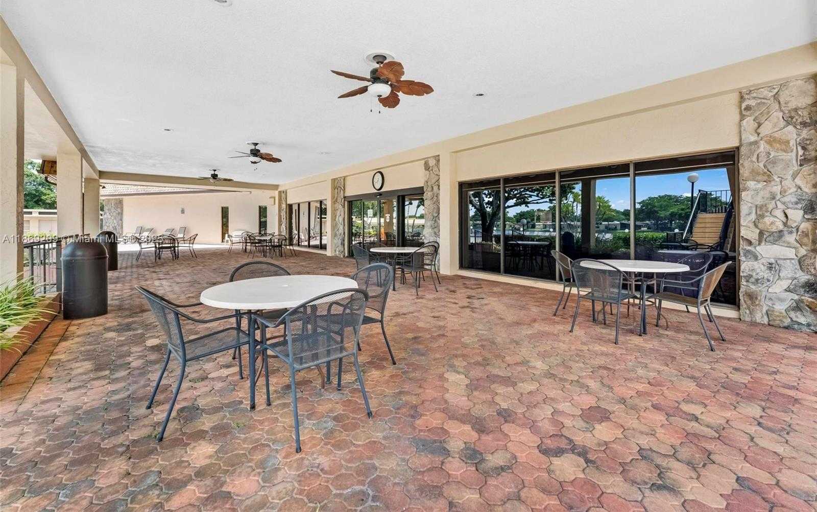 Small Image of 137 ESSEX RD #3-28, Hollywood Number 38