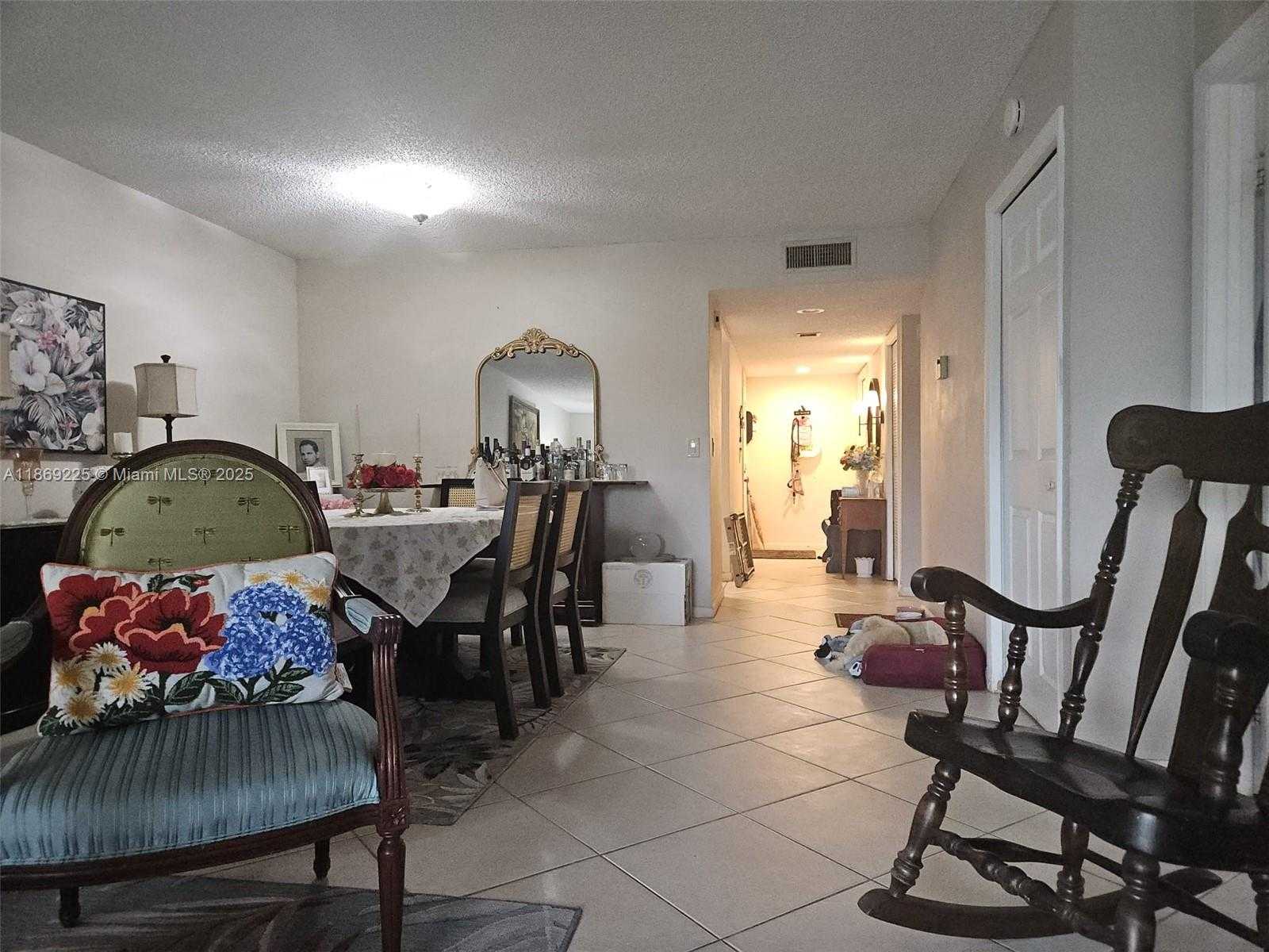 Small Image of 436 LAKEVIEW DR #104, Weston Number 11