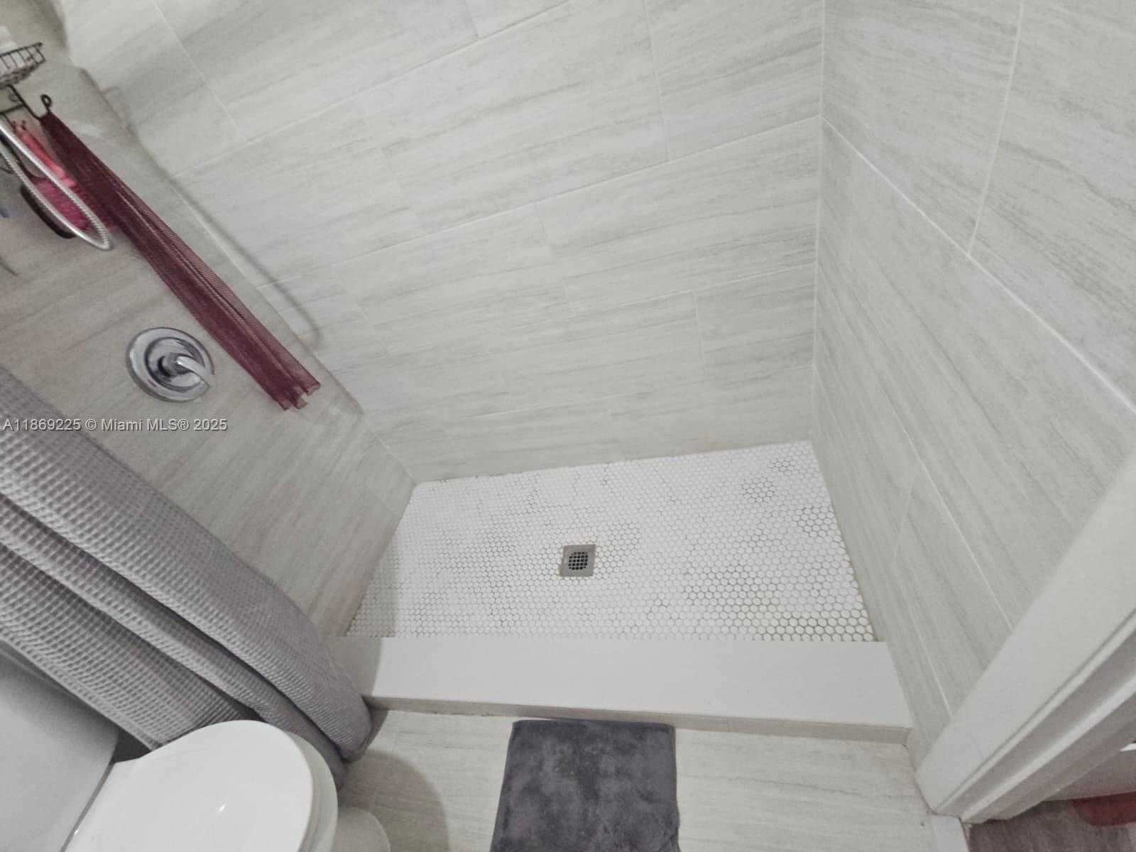 Small Image of 436 LAKEVIEW DR #104, Weston Number 19