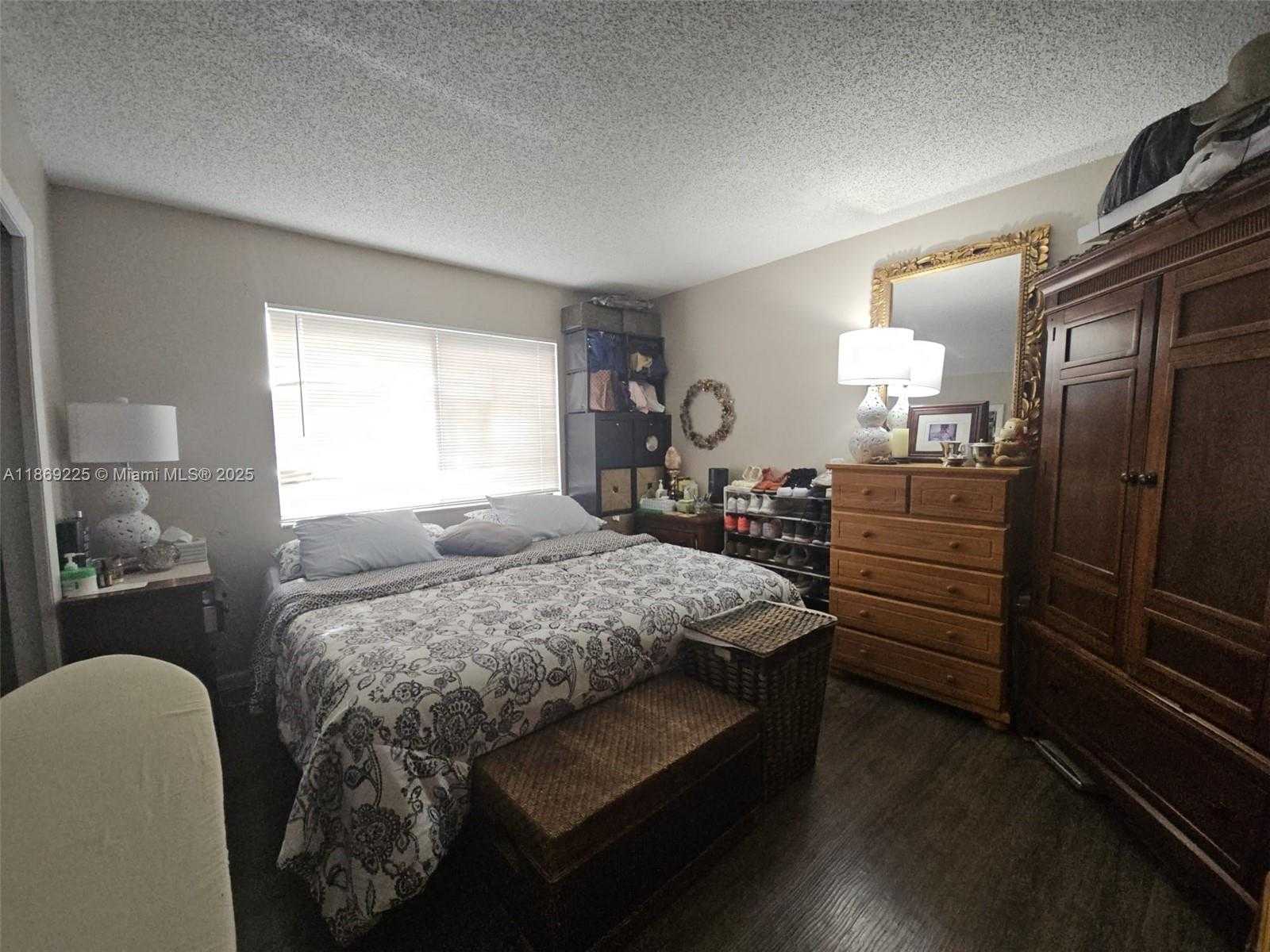 Small Image of 436 LAKEVIEW DR #104, Weston Number 20