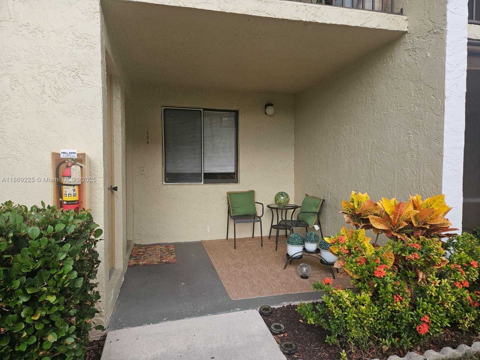 Small Image of 436 LAKEVIEW DR #104, Weston Number 23