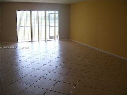 Small Image of 436 LAKEVIEW DR #104, Weston Number 9