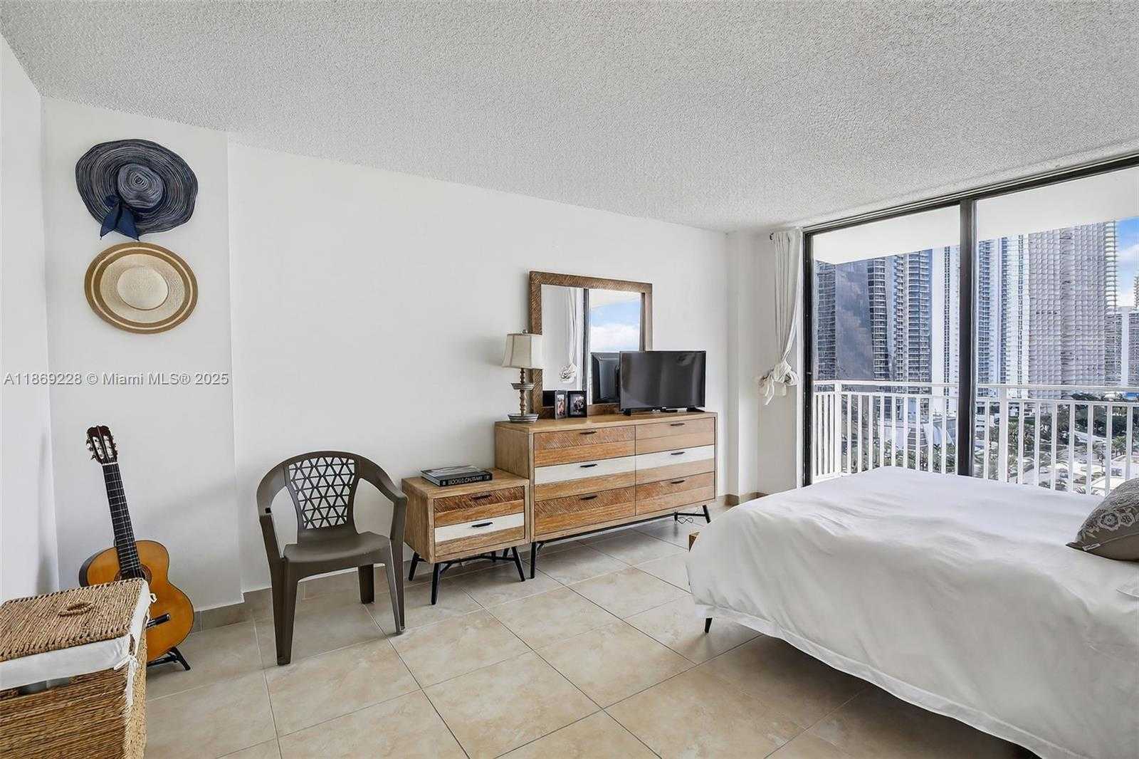 Small Image of 210 174TH ST #1703, Sunny Isles Beach Number 11