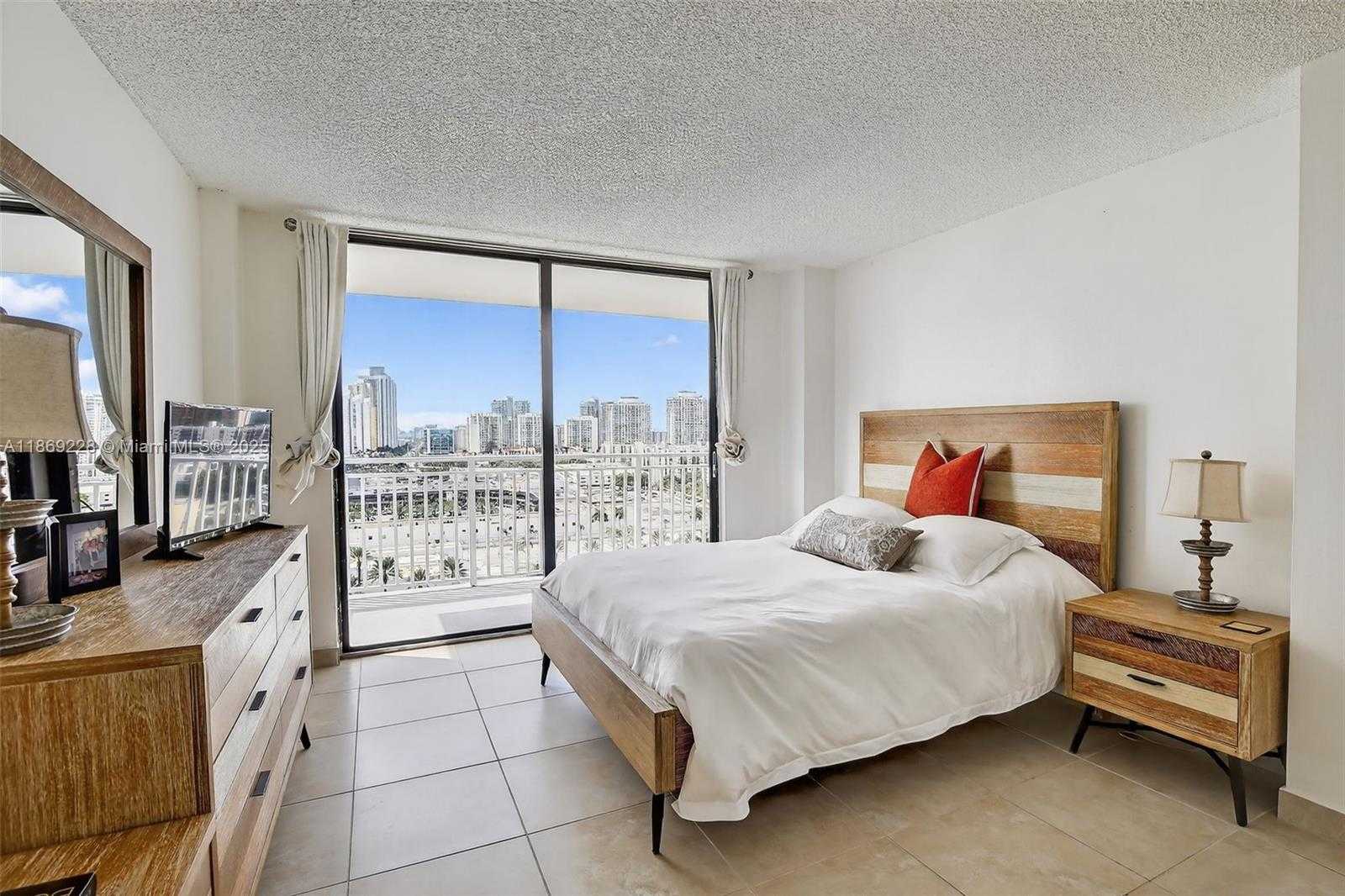 Small Image of 210 174TH ST #1703, Sunny Isles Beach Number 12