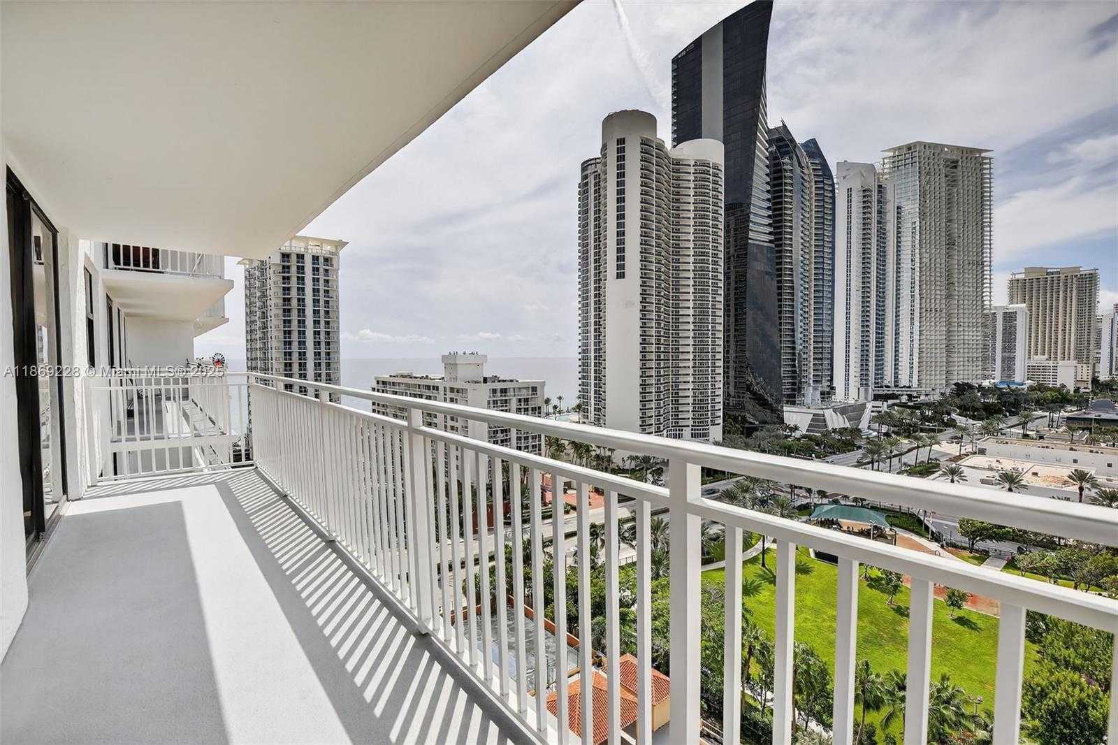Small Image of 210 174TH ST #1703, Sunny Isles Beach Number 24