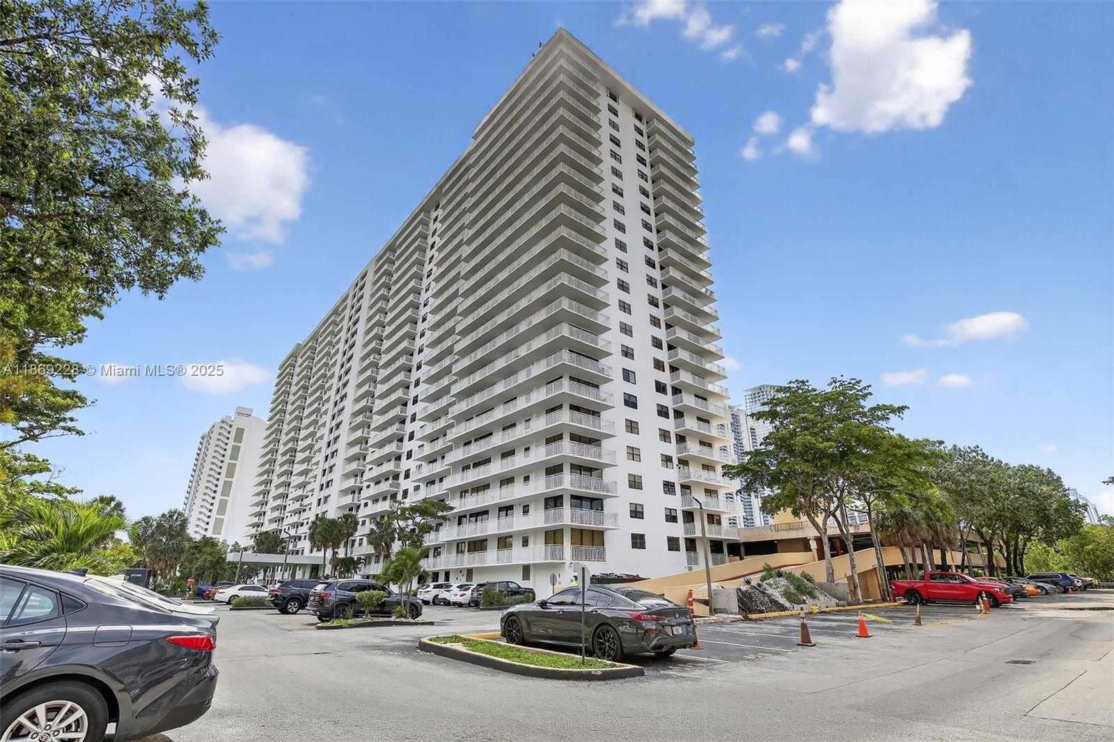 Small Image of 210 174TH ST #1703, Sunny Isles Beach Number 32