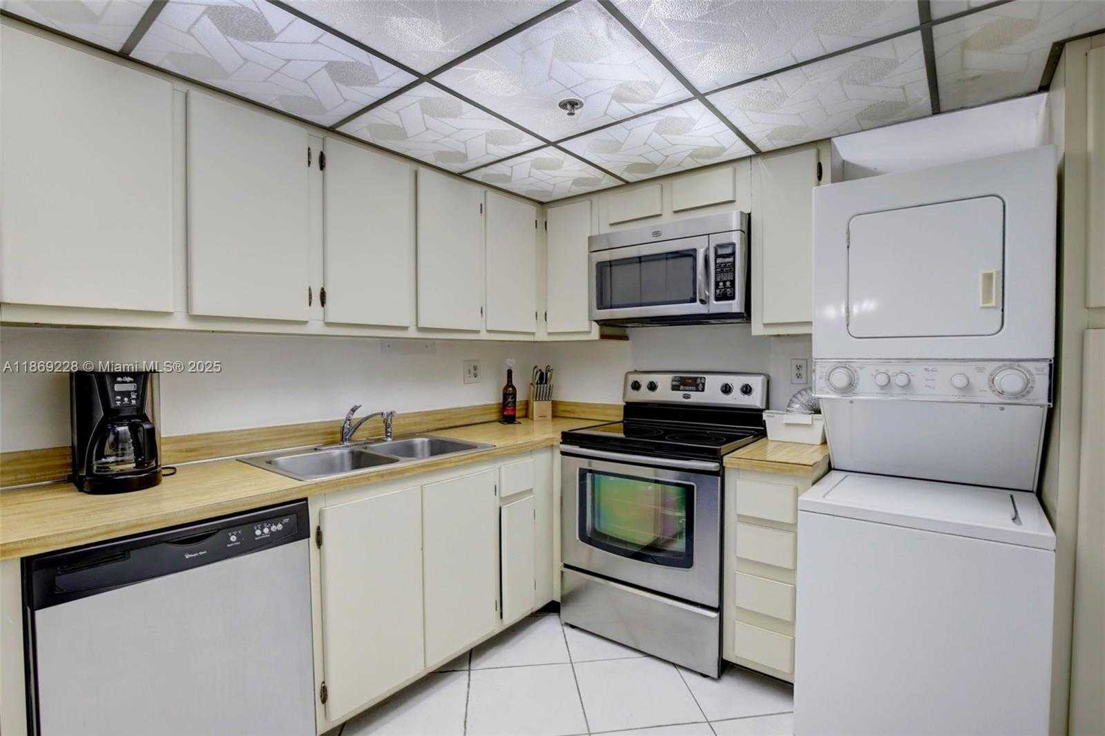 Small Image of 210 174TH ST #1703, Sunny Isles Beach Number 9