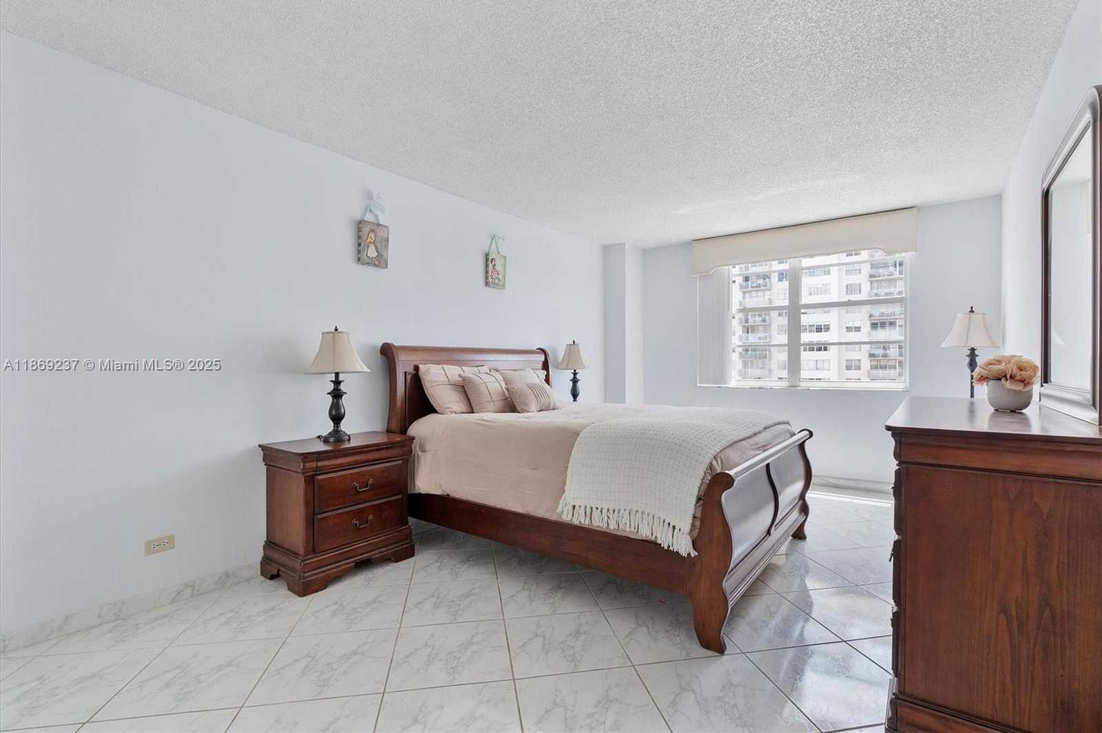 Small Image of 251 174TH ST #1005, Sunny Isles Beach Number 24