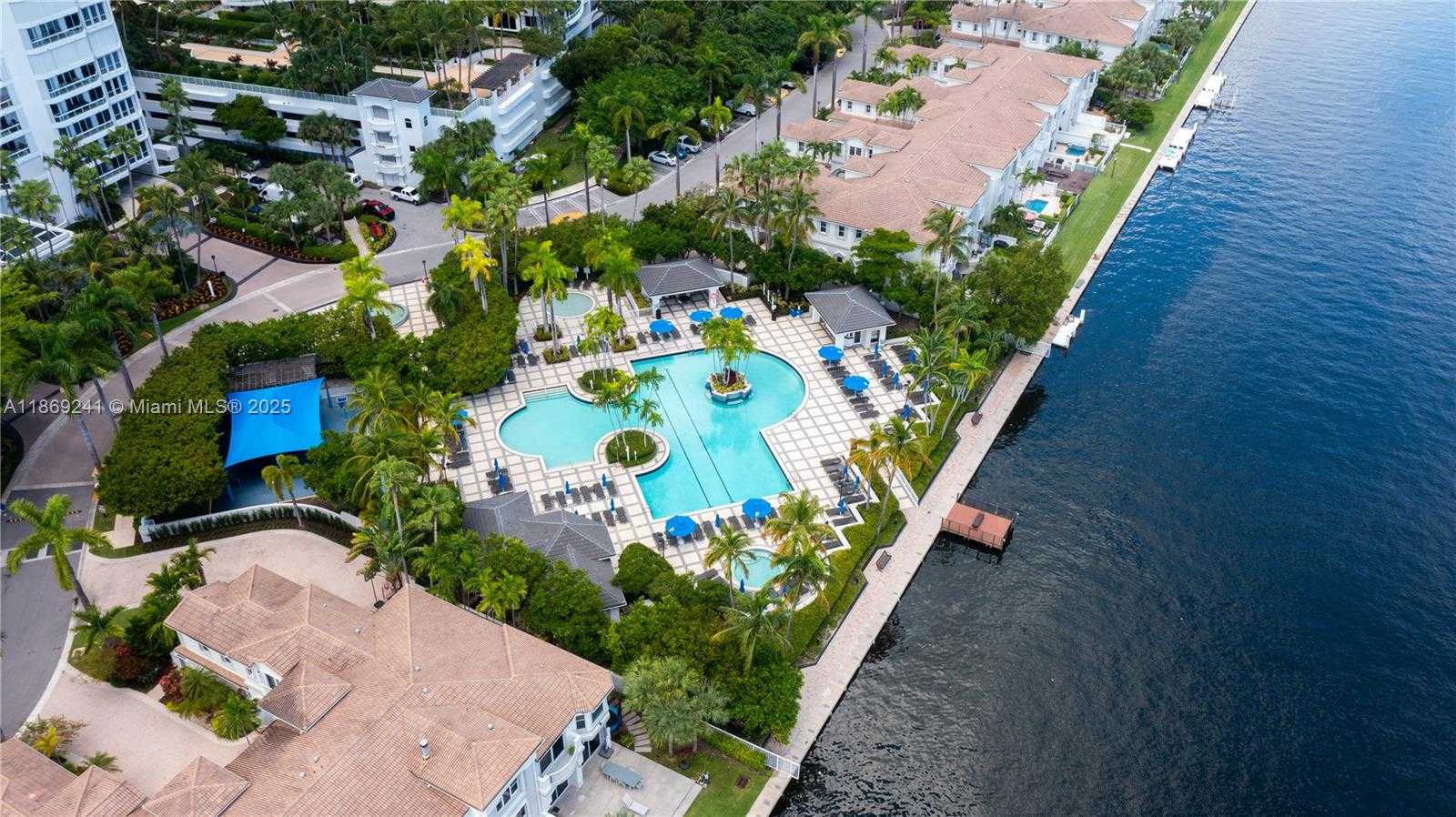 Small Image of 21050 POINT PL #401, Aventura Number 17