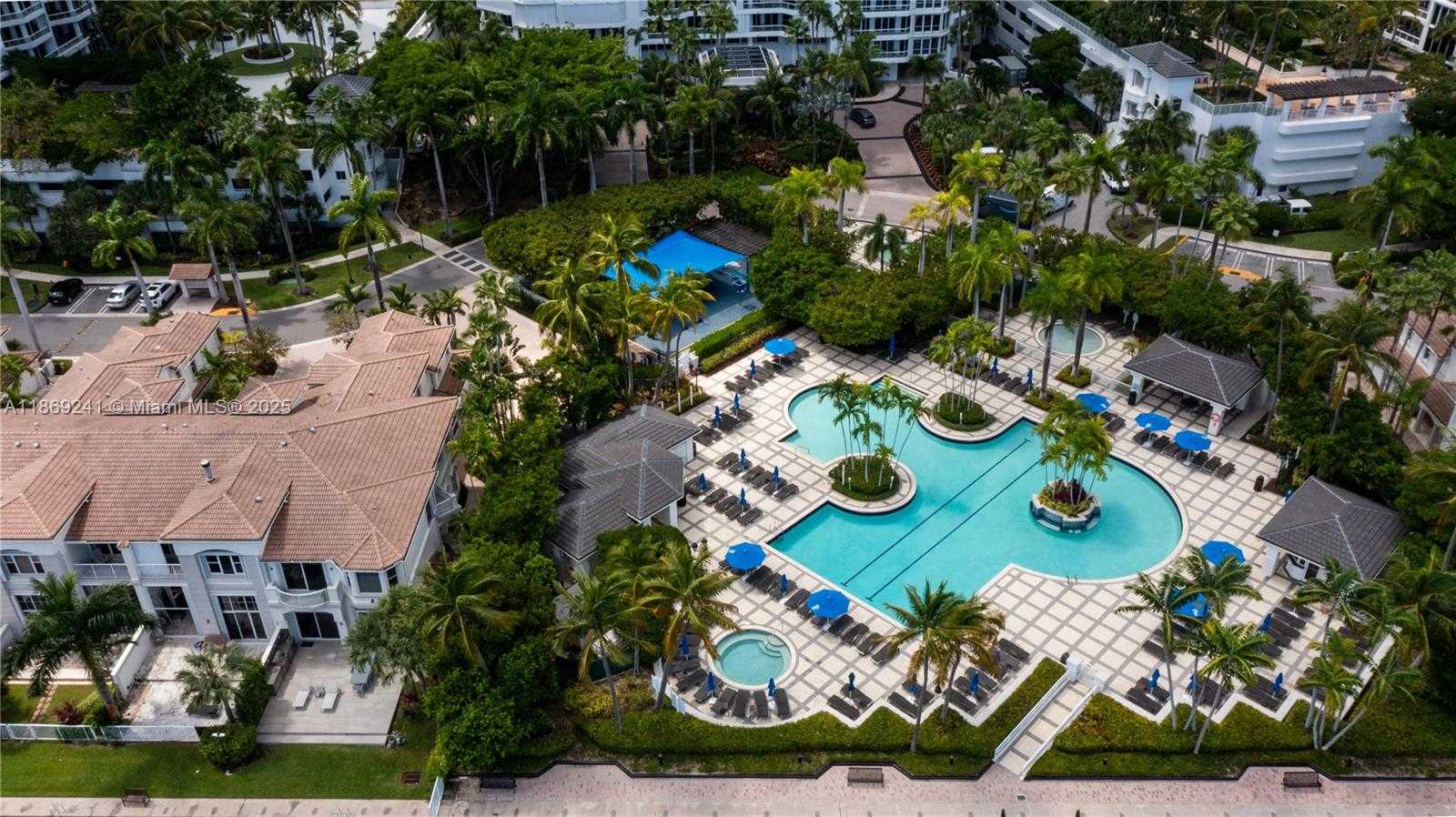 Small Image of 21050 POINT PL #401, Aventura Number 27