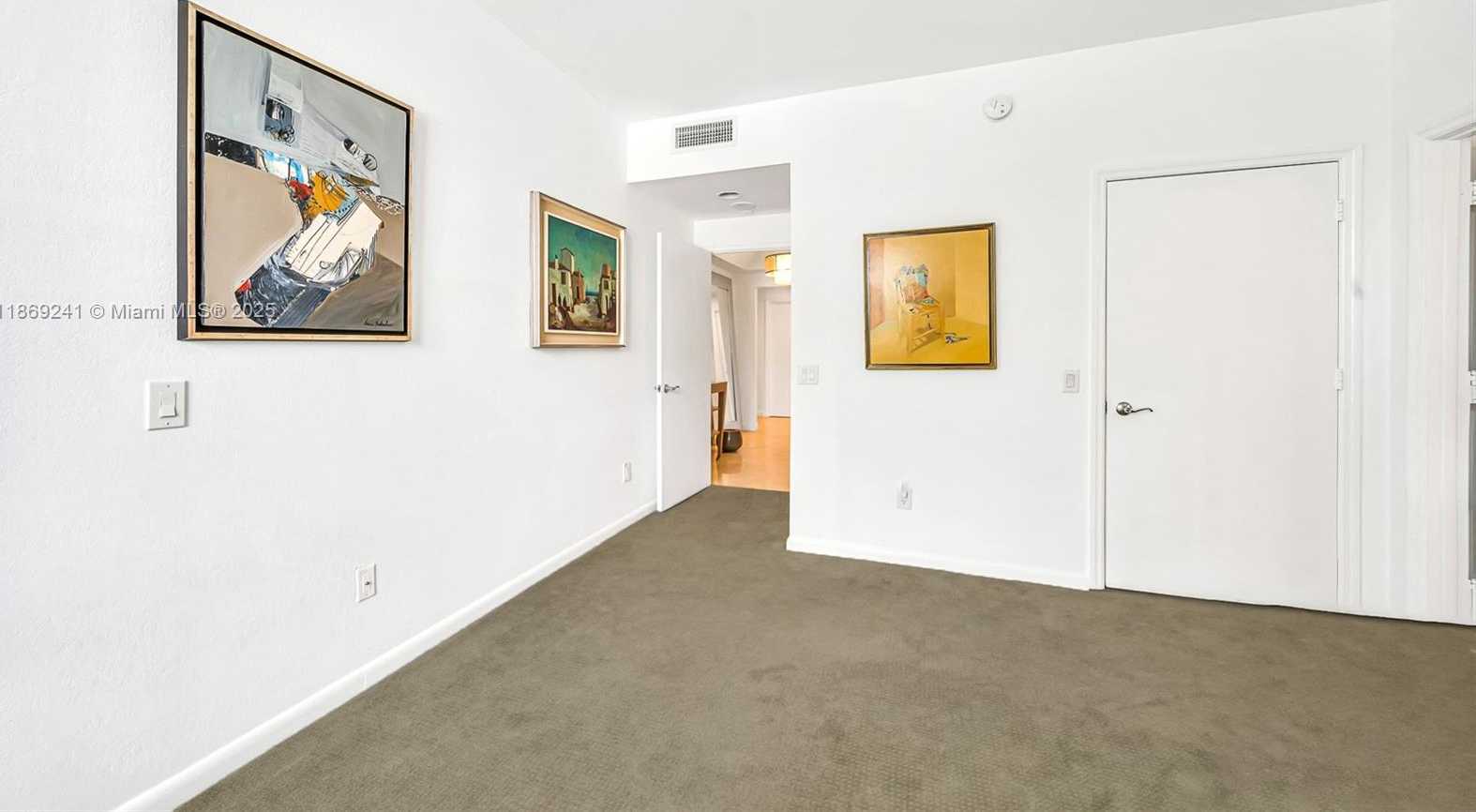 Small Image of 21050 POINT PL #401, Aventura Number 39