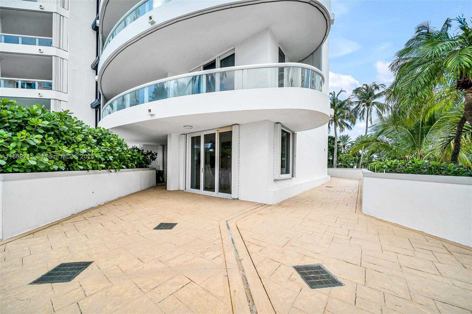 Small Image of 21050 POINT PL #401, Aventura Number 60