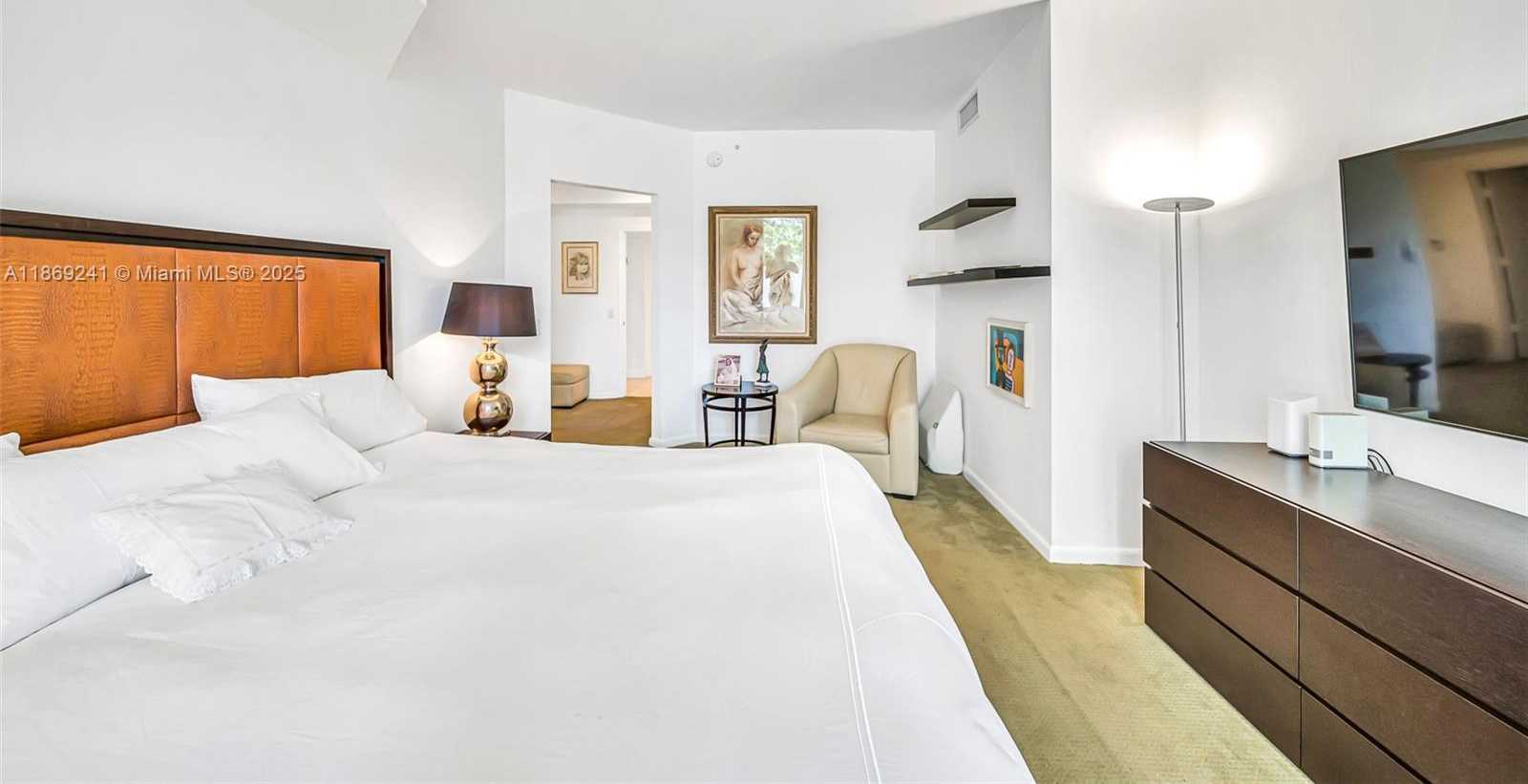 Small Image of 21050 POINT PL #401, Aventura Number 63