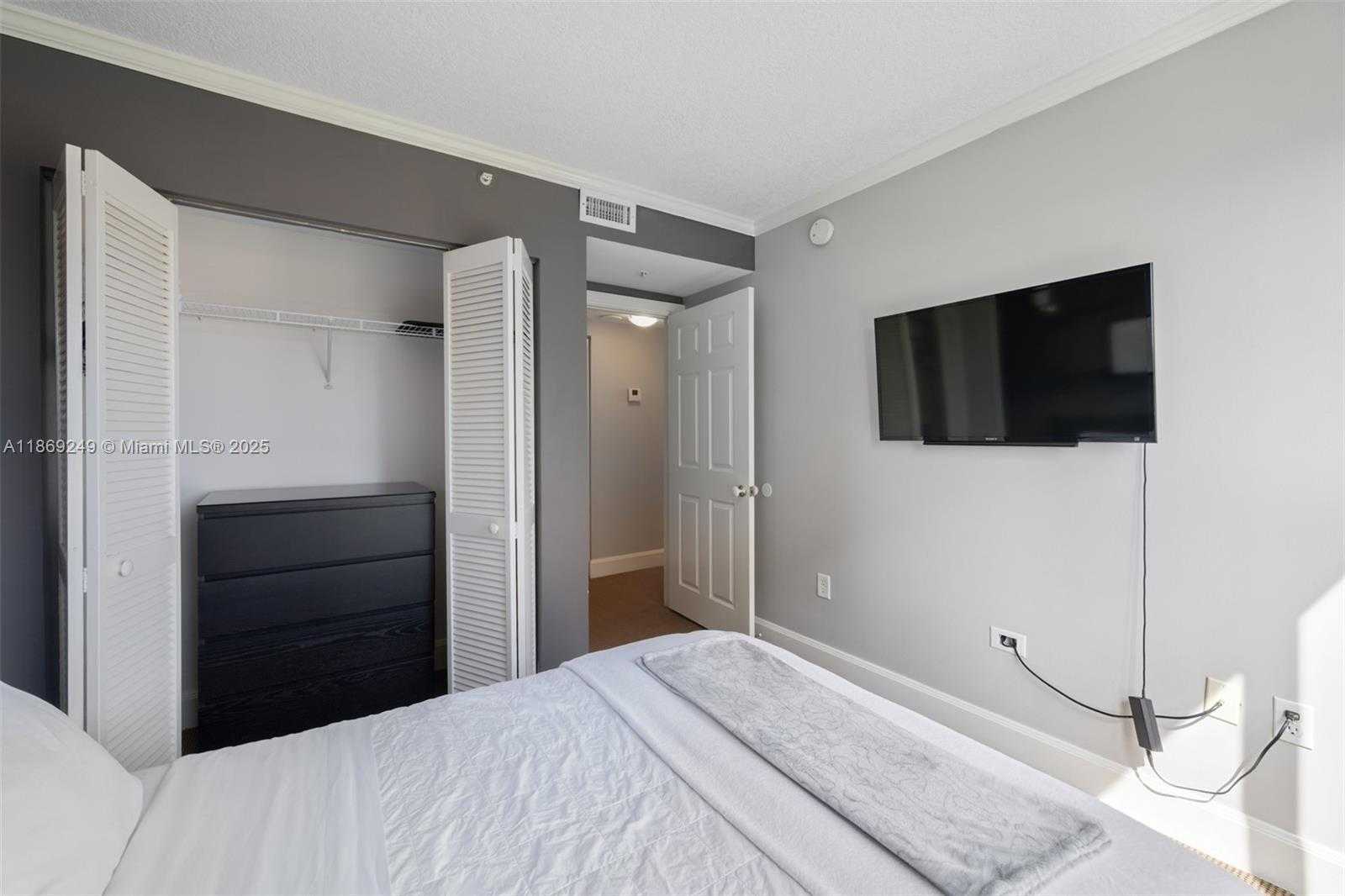 Small Image of 2951 SOUTH BAYSHORE DR #917, Miami Number 10