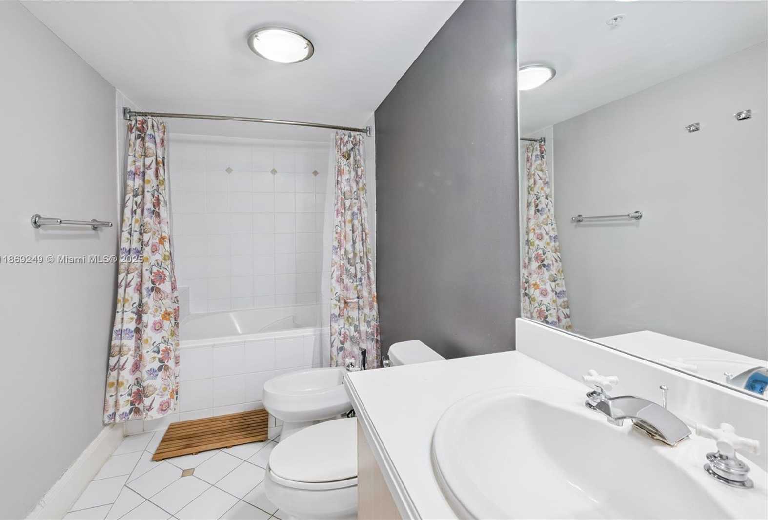 Small Image of 2951 SOUTH BAYSHORE DR #917, Miami Number 11