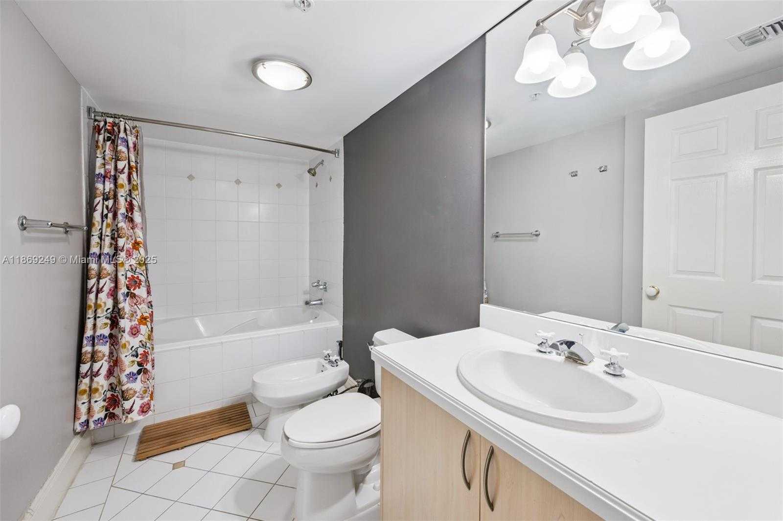 Small Image of 2951 SOUTH BAYSHORE DR #917, Miami Number 12