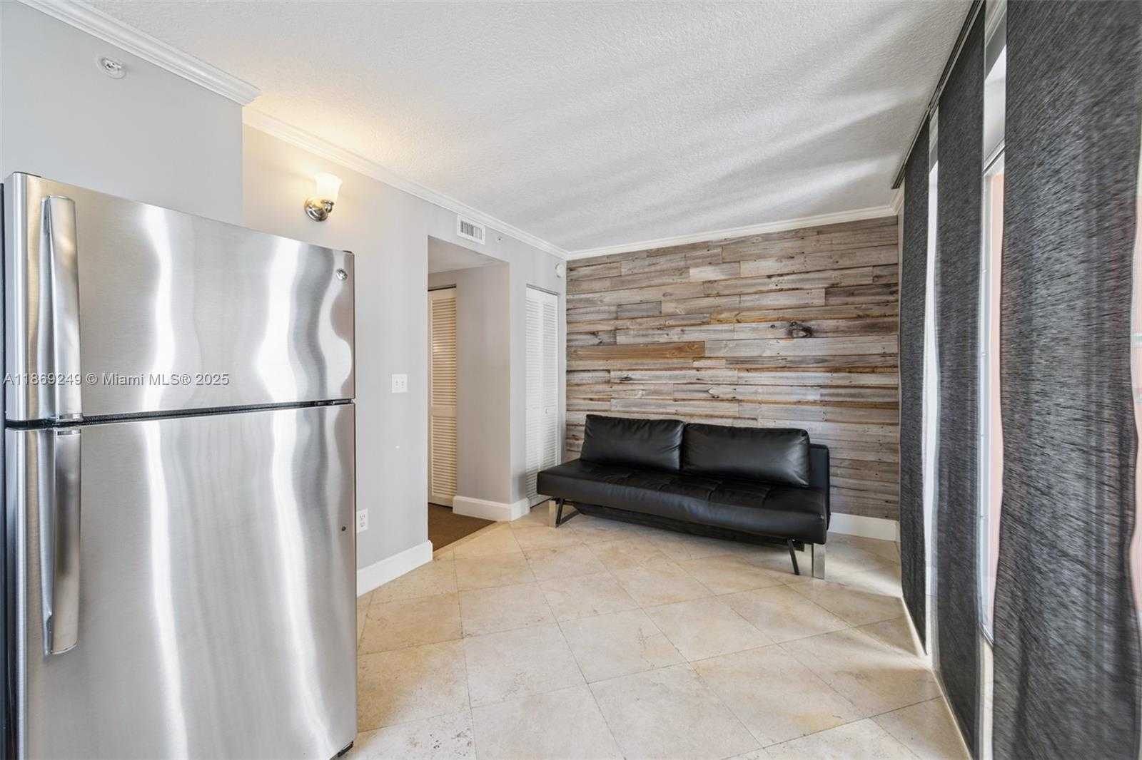 Small Image of 2951 SOUTH BAYSHORE DR #917, Miami Number 18