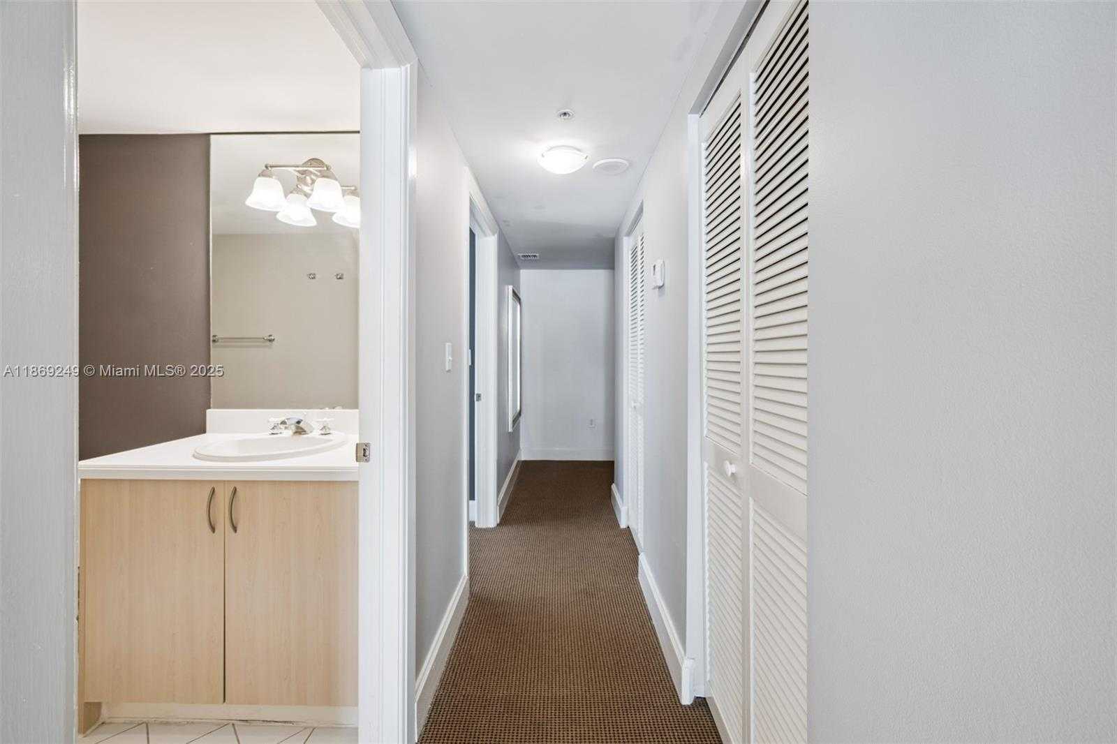 Small Image of 2951 SOUTH BAYSHORE DR #917, Miami Number 23