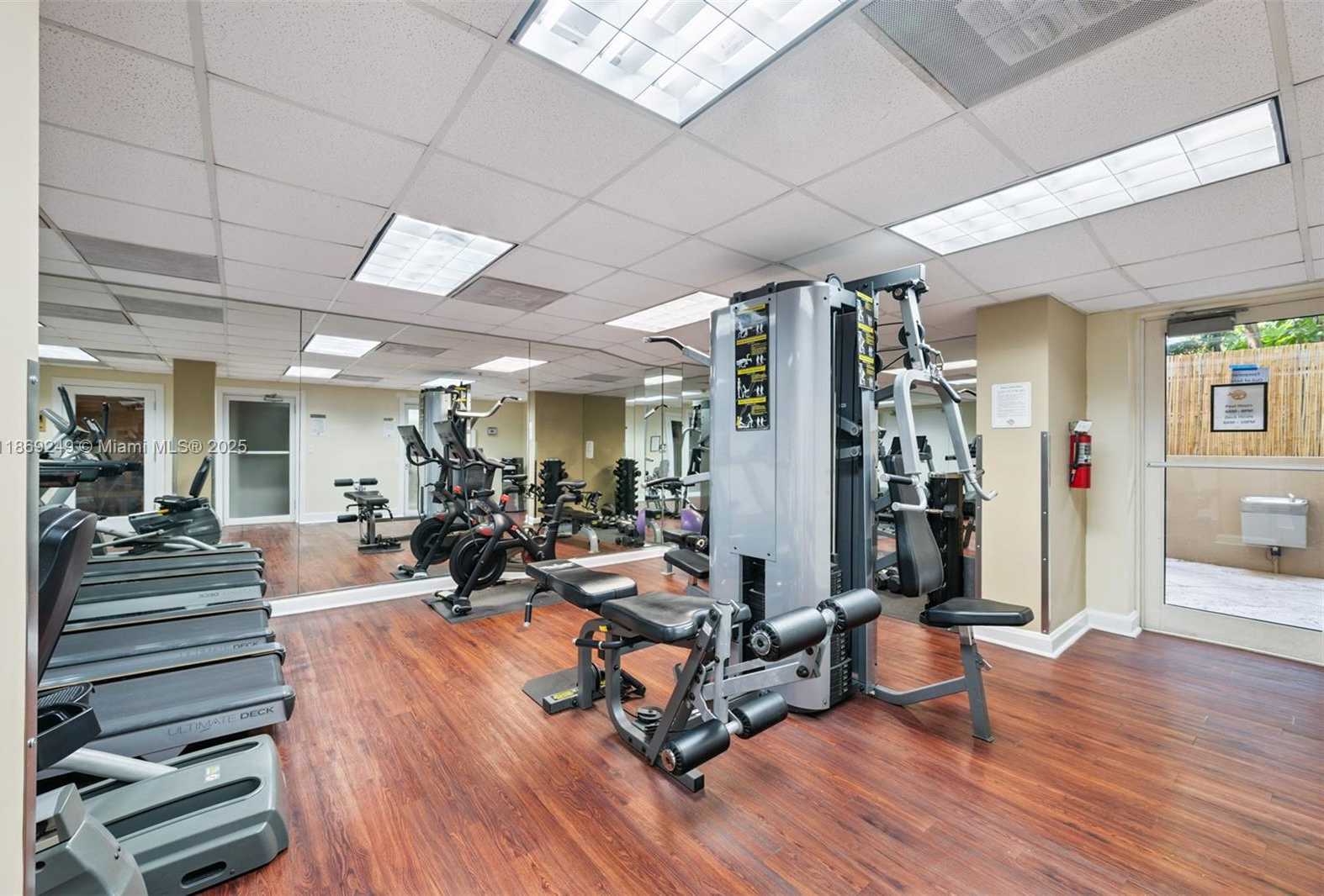 Small Image of 2951 SOUTH BAYSHORE DR #917, Miami Number 25