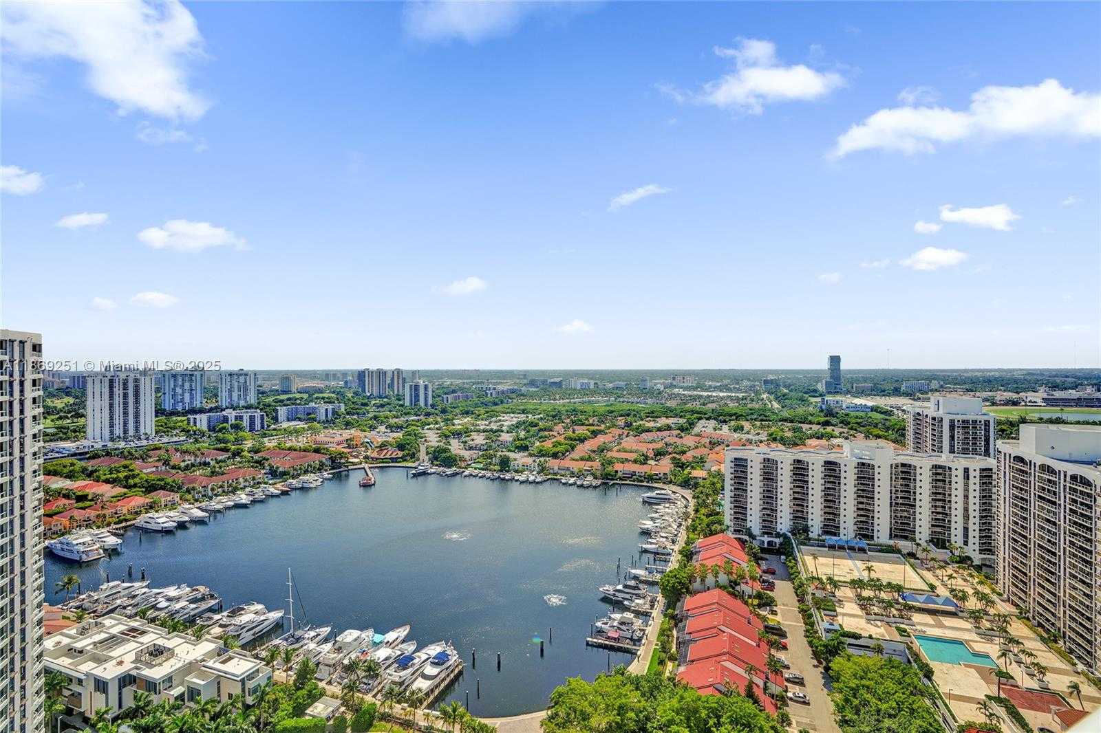 Small Image of 21205 YACHT CLUB DR #3103, Aventura Number 33
