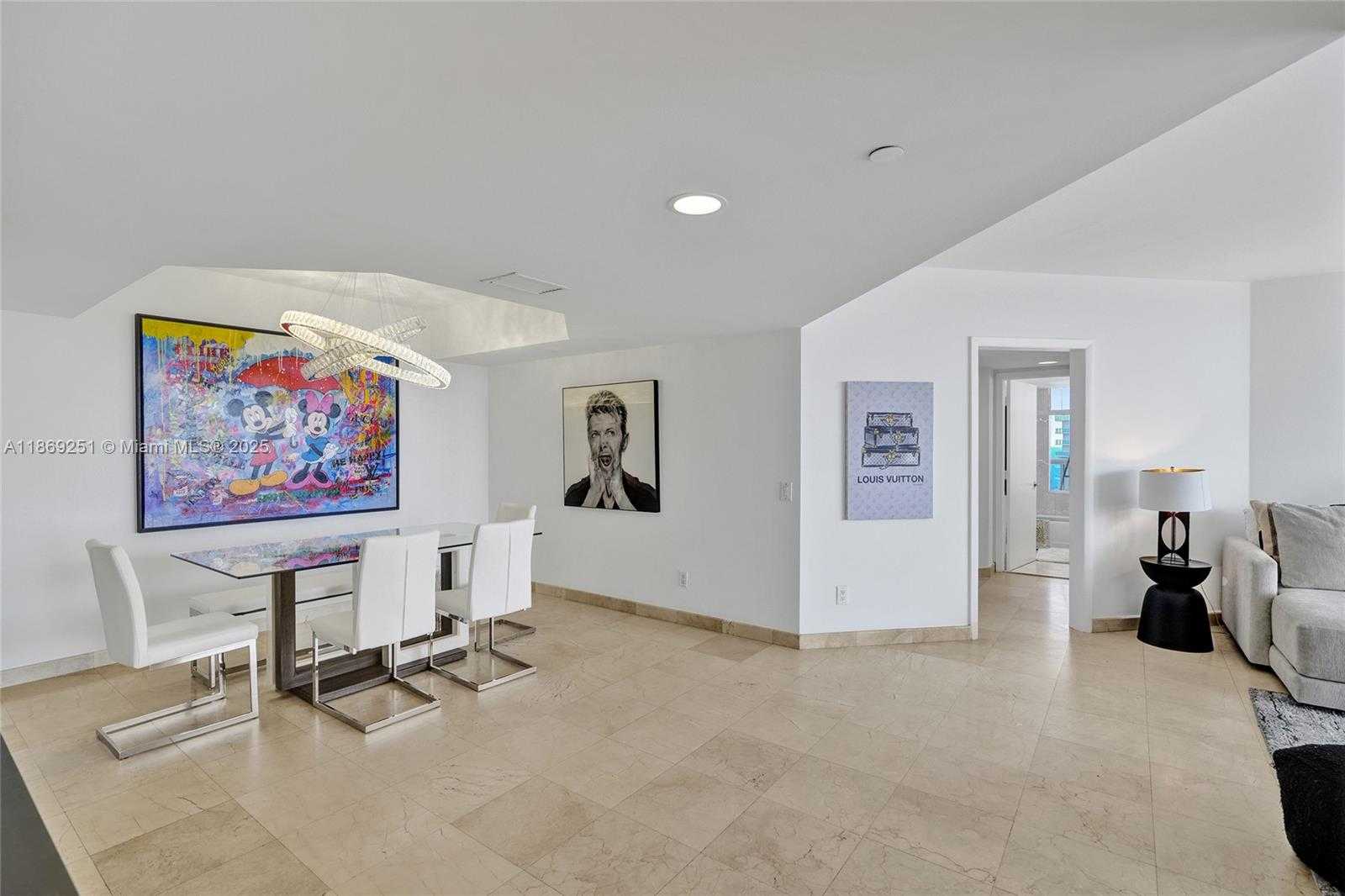 Small Image of 21205 YACHT CLUB DR #3103, Aventura Number 7