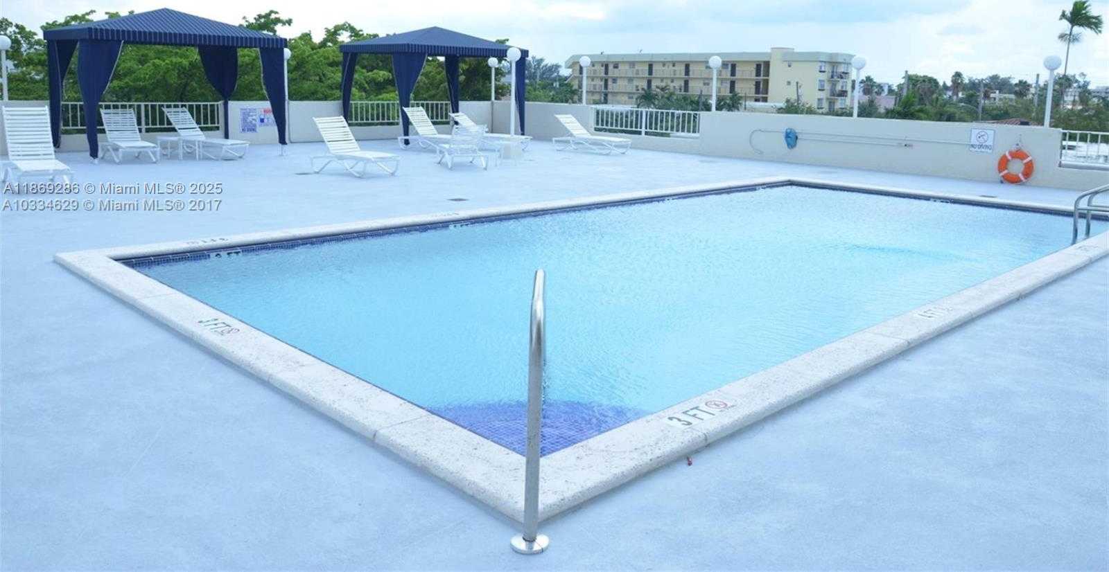Small Image of 6900 BAY DR #7F, Miami Beach Number 15