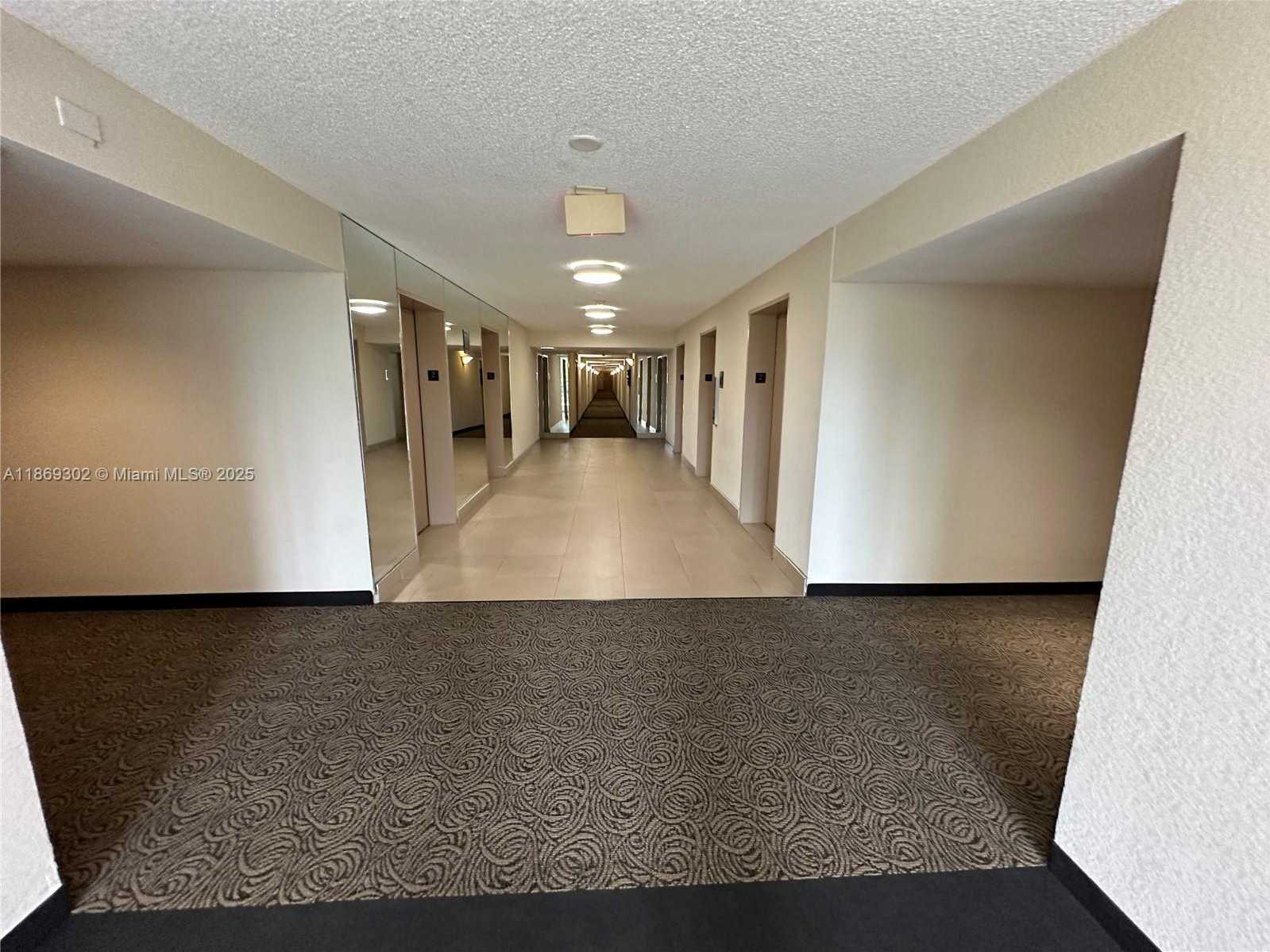 Small Image of 100 BAYVIEW DR #221, Sunny Isles Beach Number 10