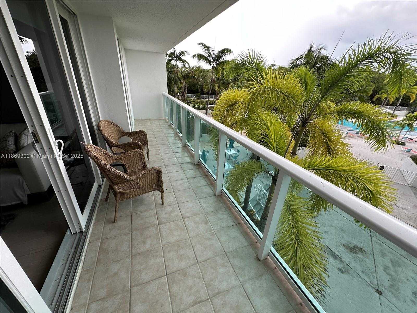 Small Image of 100 BAYVIEW DR #221, Sunny Isles Beach Number 21
