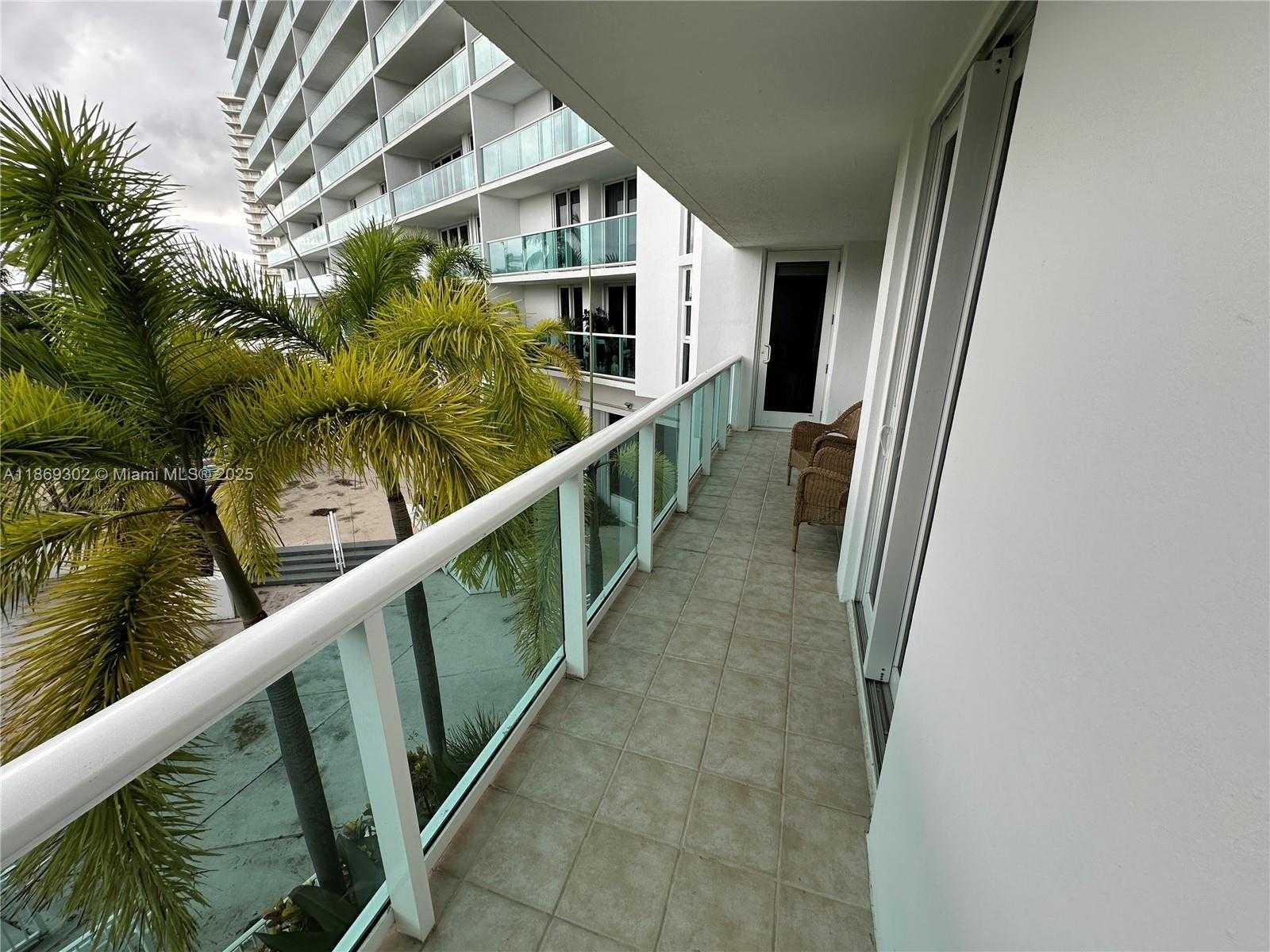 Small Image of 100 BAYVIEW DR #221, Sunny Isles Beach Number 22