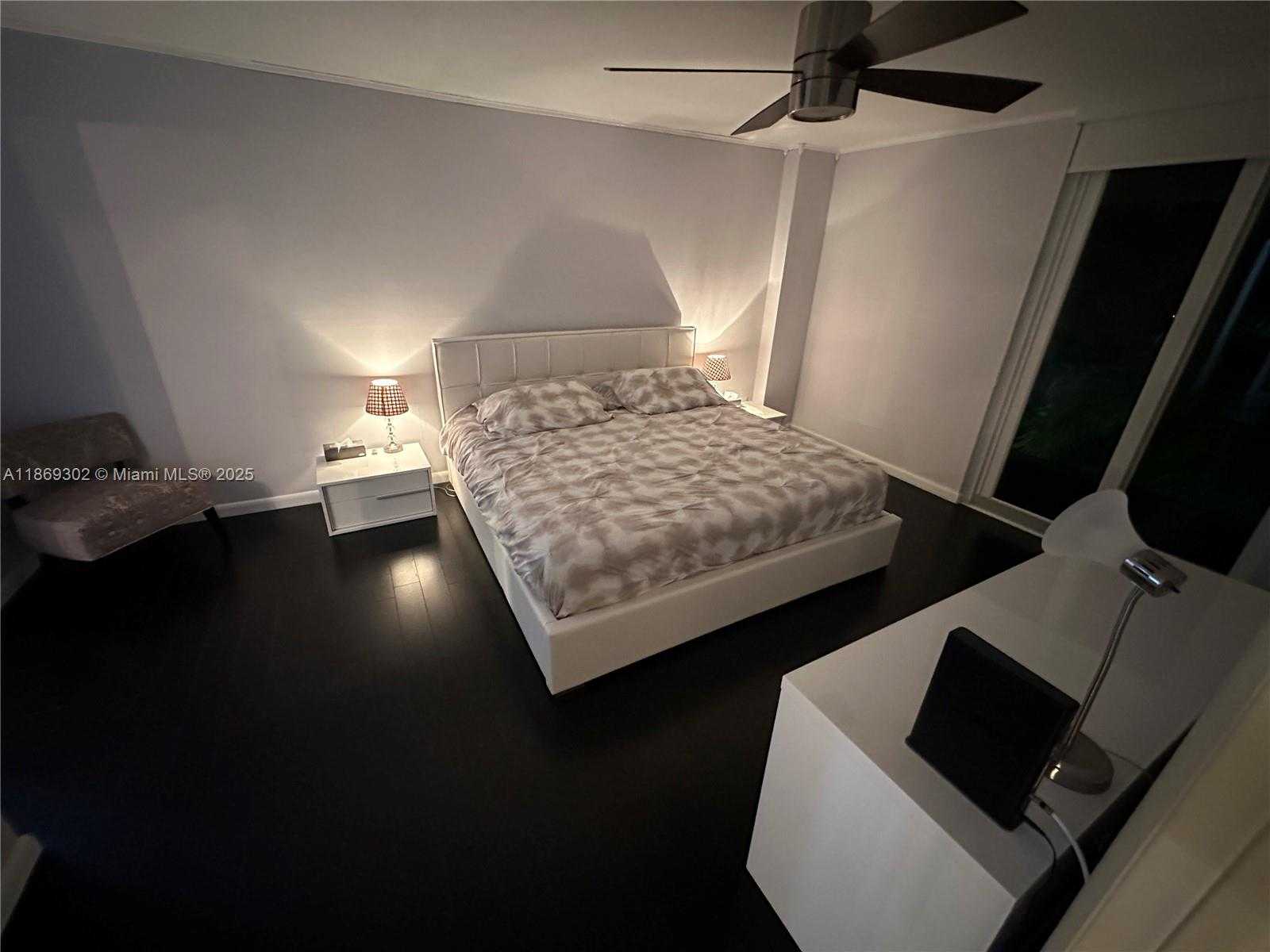 Small Image of 100 BAYVIEW DR #221, Sunny Isles Beach Number 24