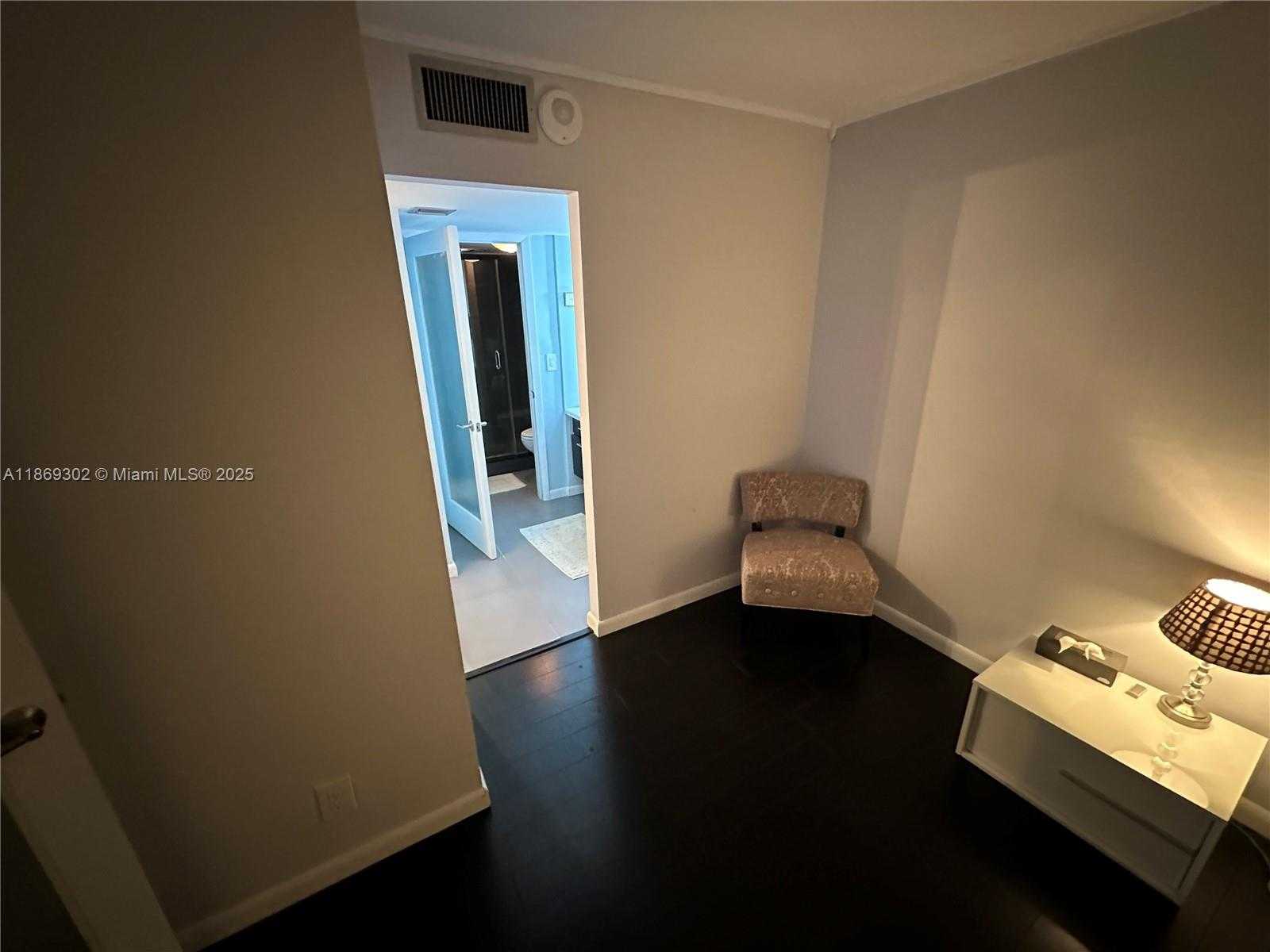 Small Image of 100 BAYVIEW DR #221, Sunny Isles Beach Number 26