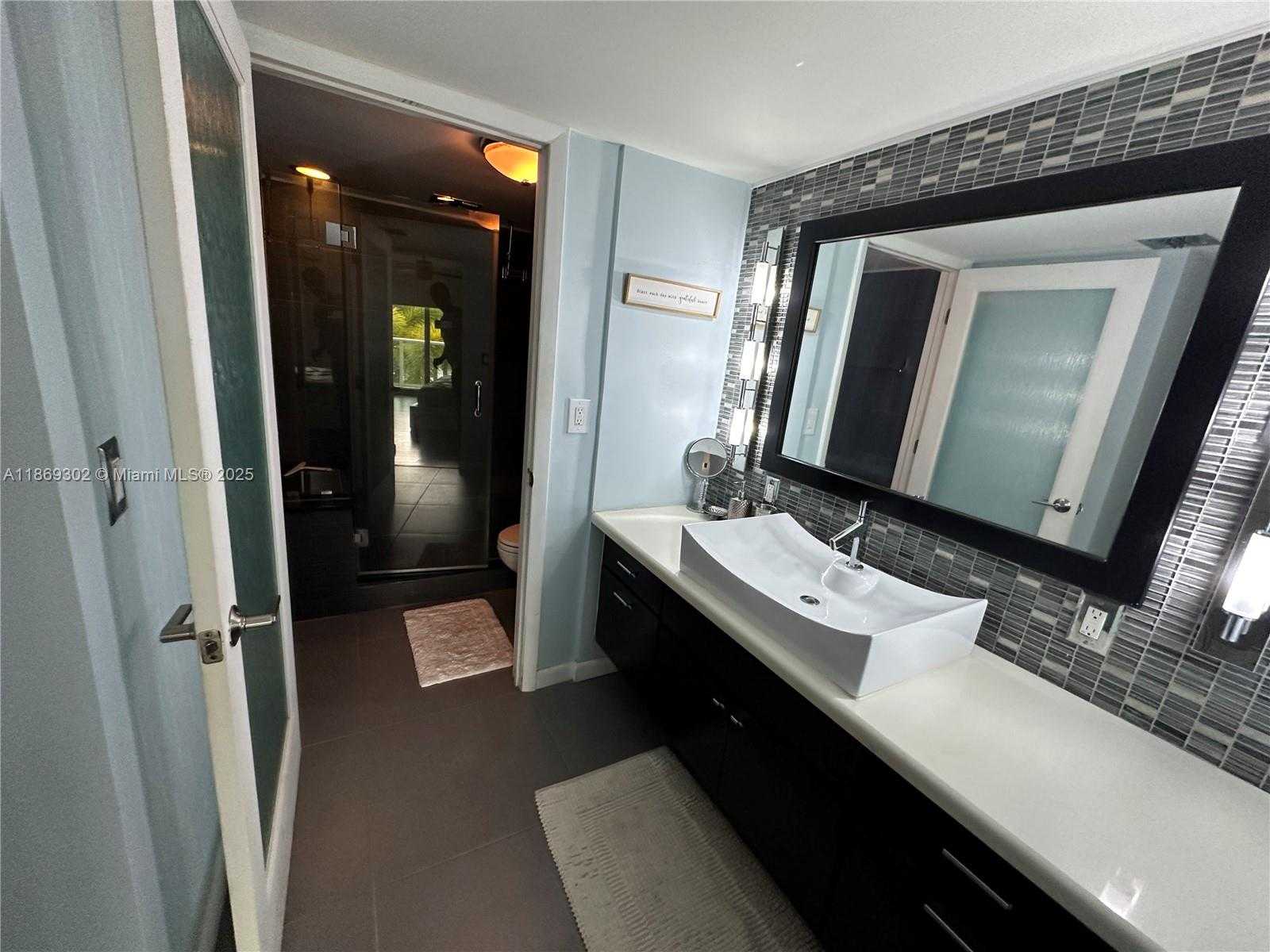 Small Image of 100 BAYVIEW DR #221, Sunny Isles Beach Number 28