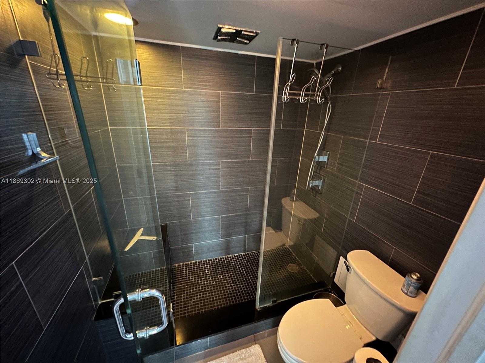 Small Image of 100 BAYVIEW DR #221, Sunny Isles Beach Number 29