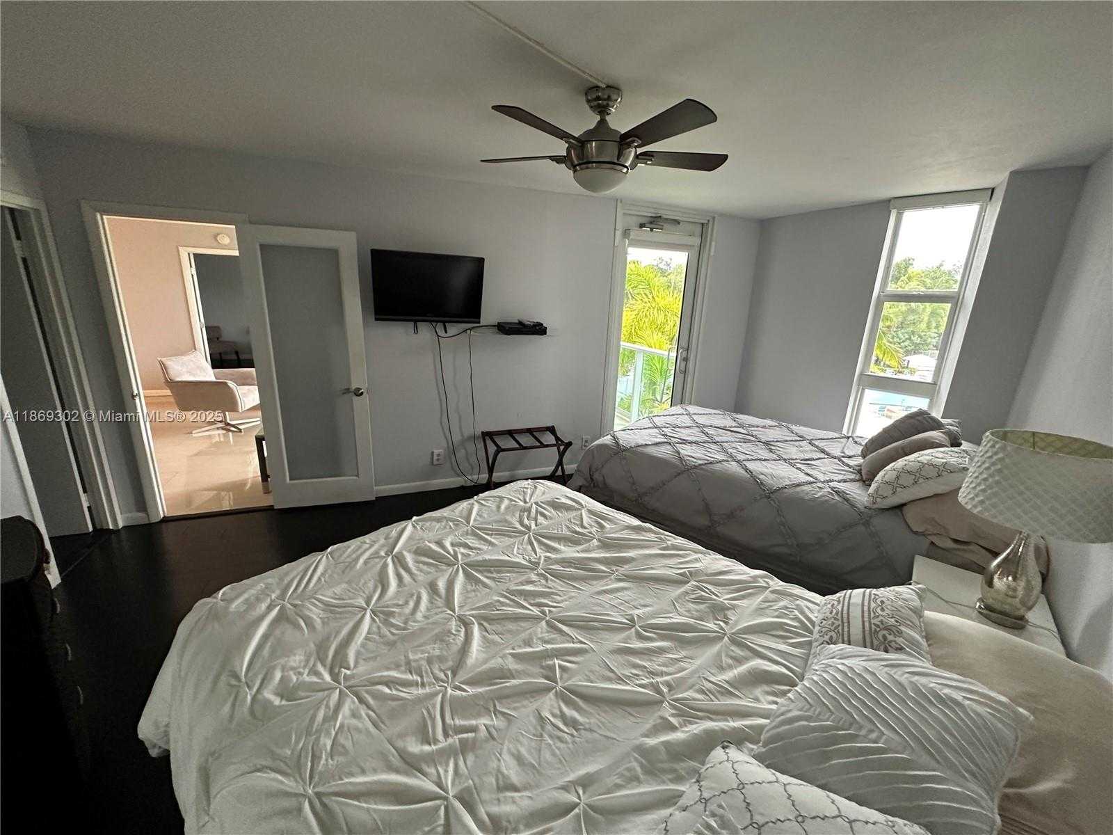Small Image of 100 BAYVIEW DR #221, Sunny Isles Beach Number 33