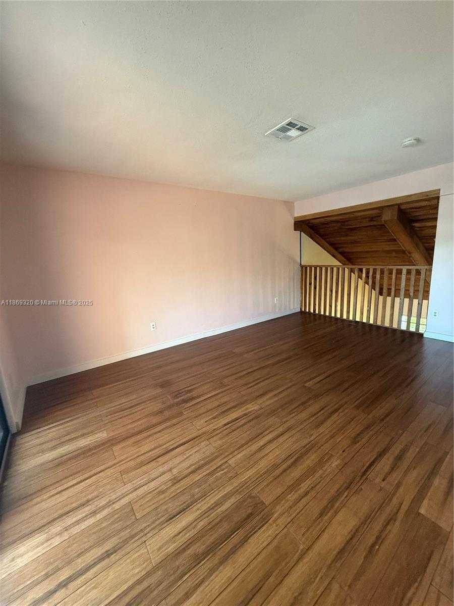 Small Image of 2111 NORTH 14TH AVE, Hollywood Number 13