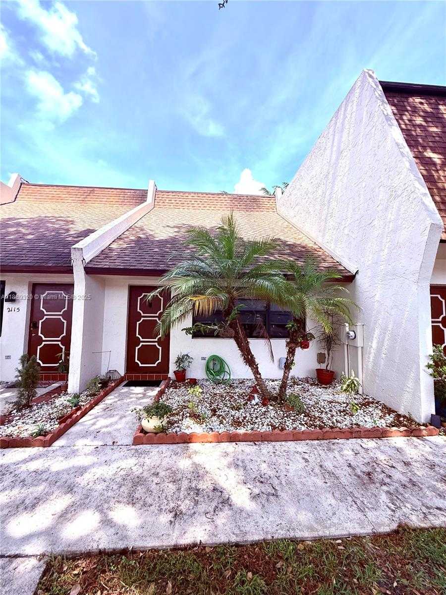Small Image of 2111 NORTH 14TH AVE, Hollywood Number 5