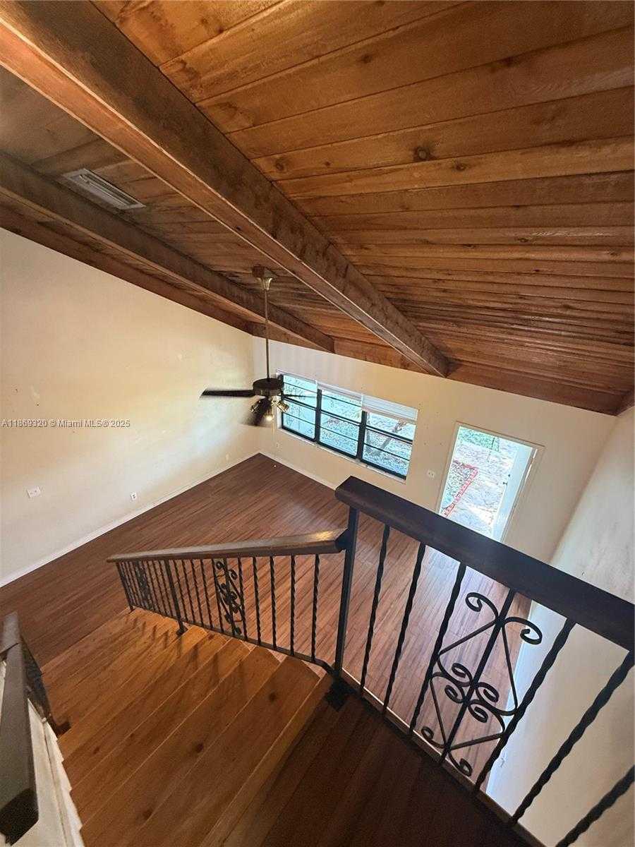 Small Image of 2111 NORTH 14TH AVE, Hollywood Number 6