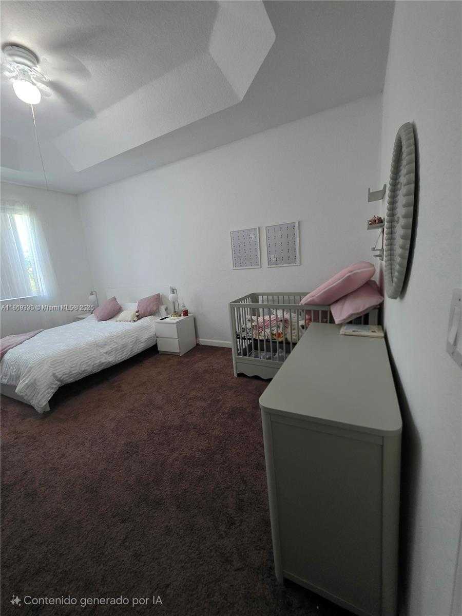 Small Image of 13236 SOUTH WEST 128TH PSGE, Miami Number 17