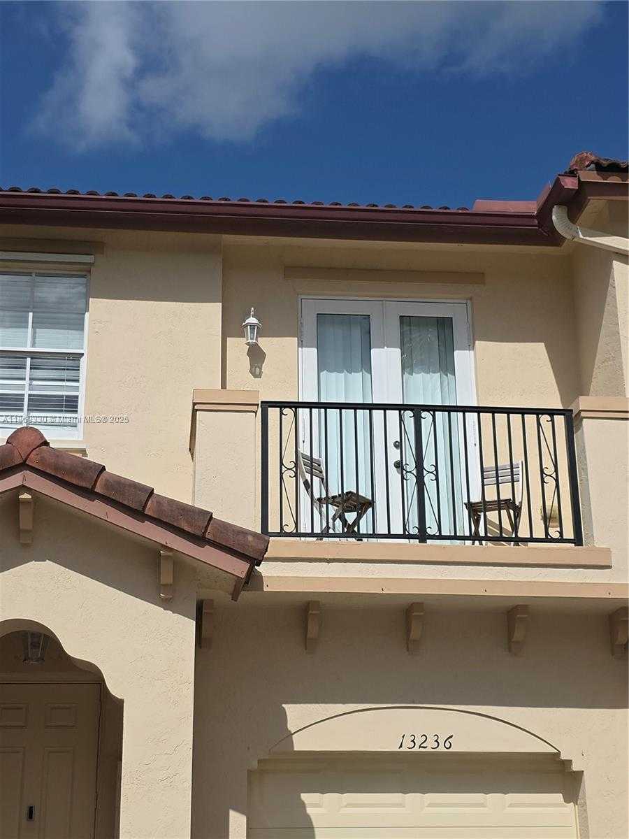 Small Image of 13236 SOUTH WEST 128TH PSGE, Miami Number 3