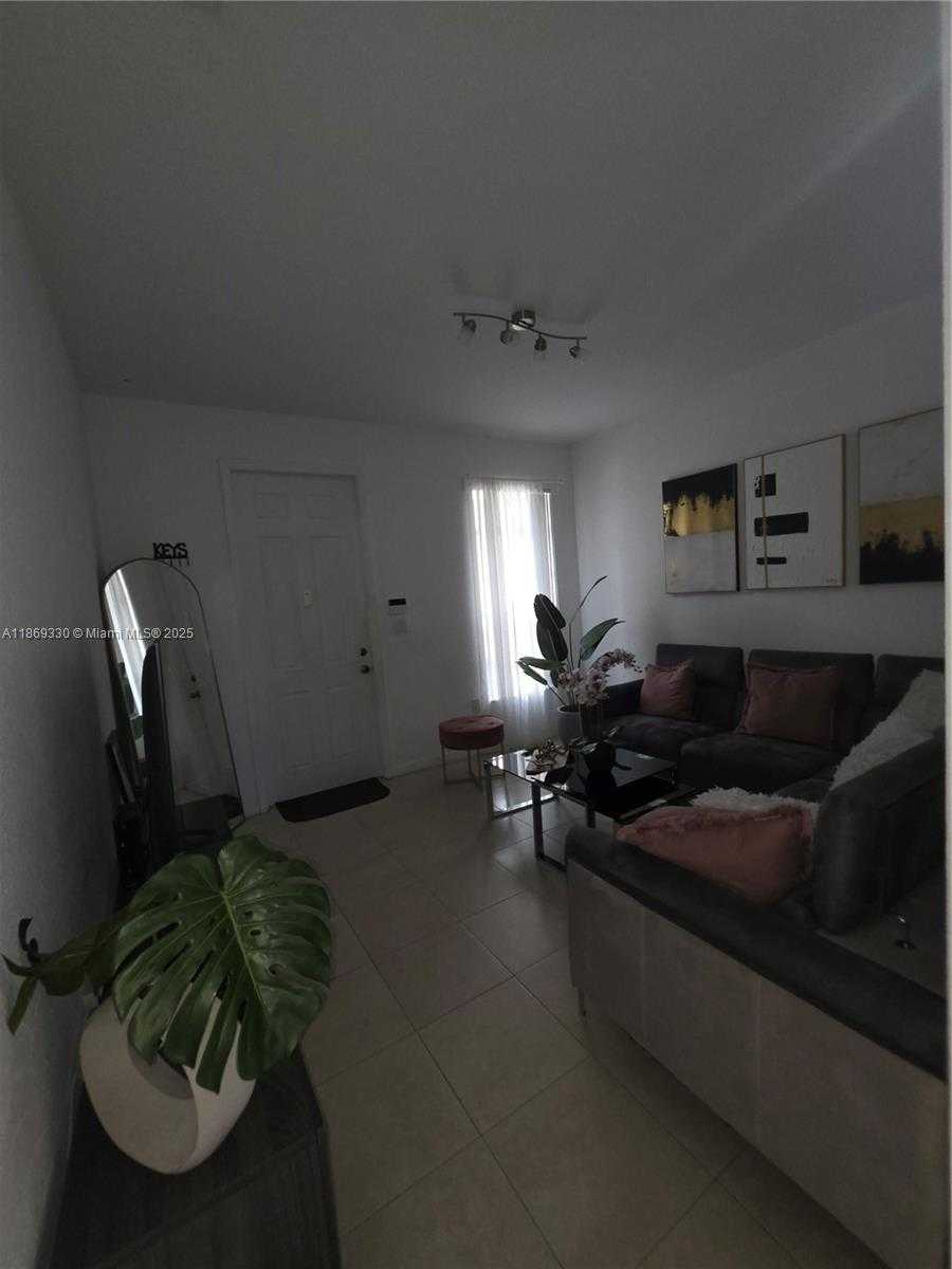Small Image of 13236 SOUTH WEST 128TH PSGE, Miami Number 5