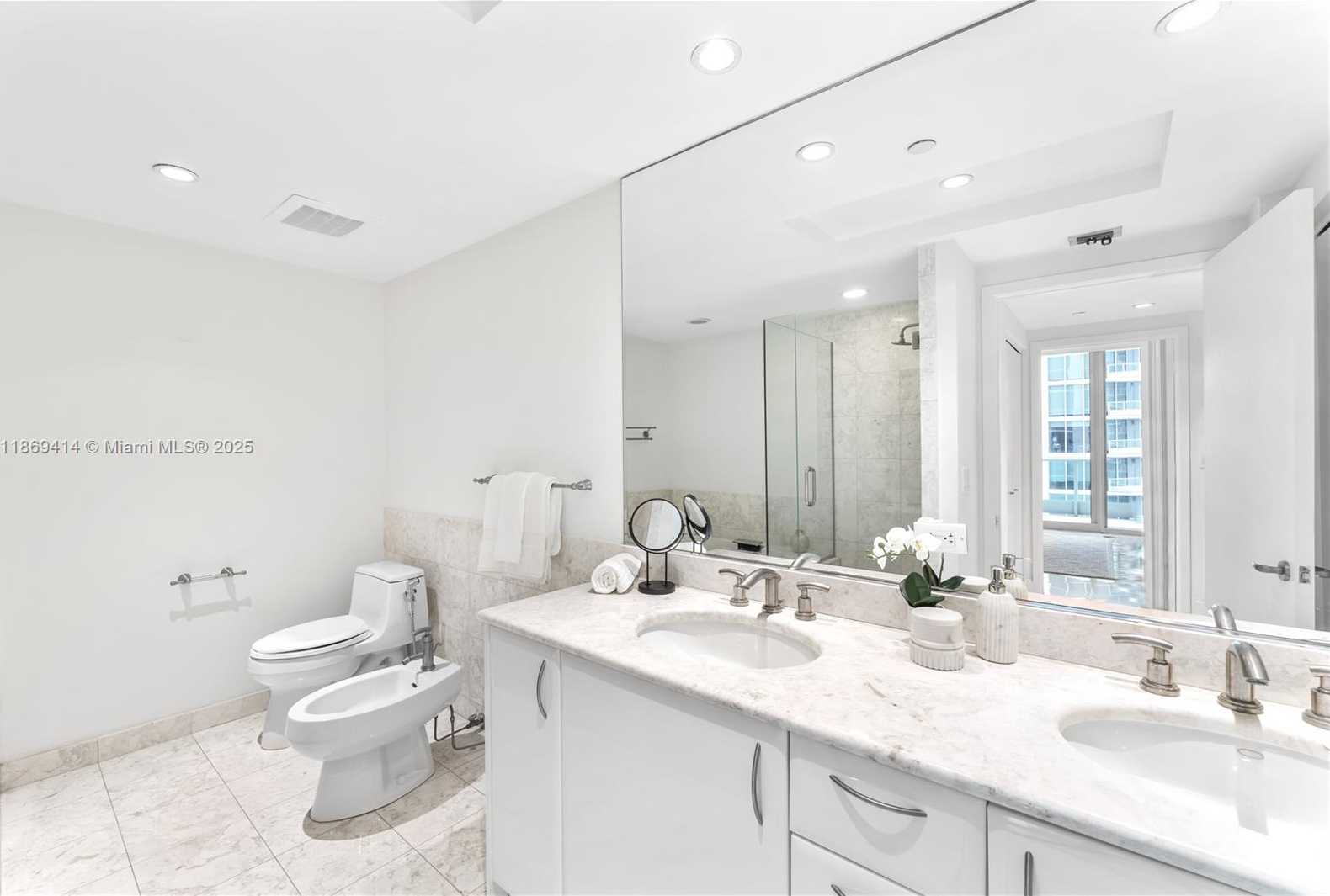 Small Image of 1331 BRICKELL BAY DR #1706, Miami Number 12