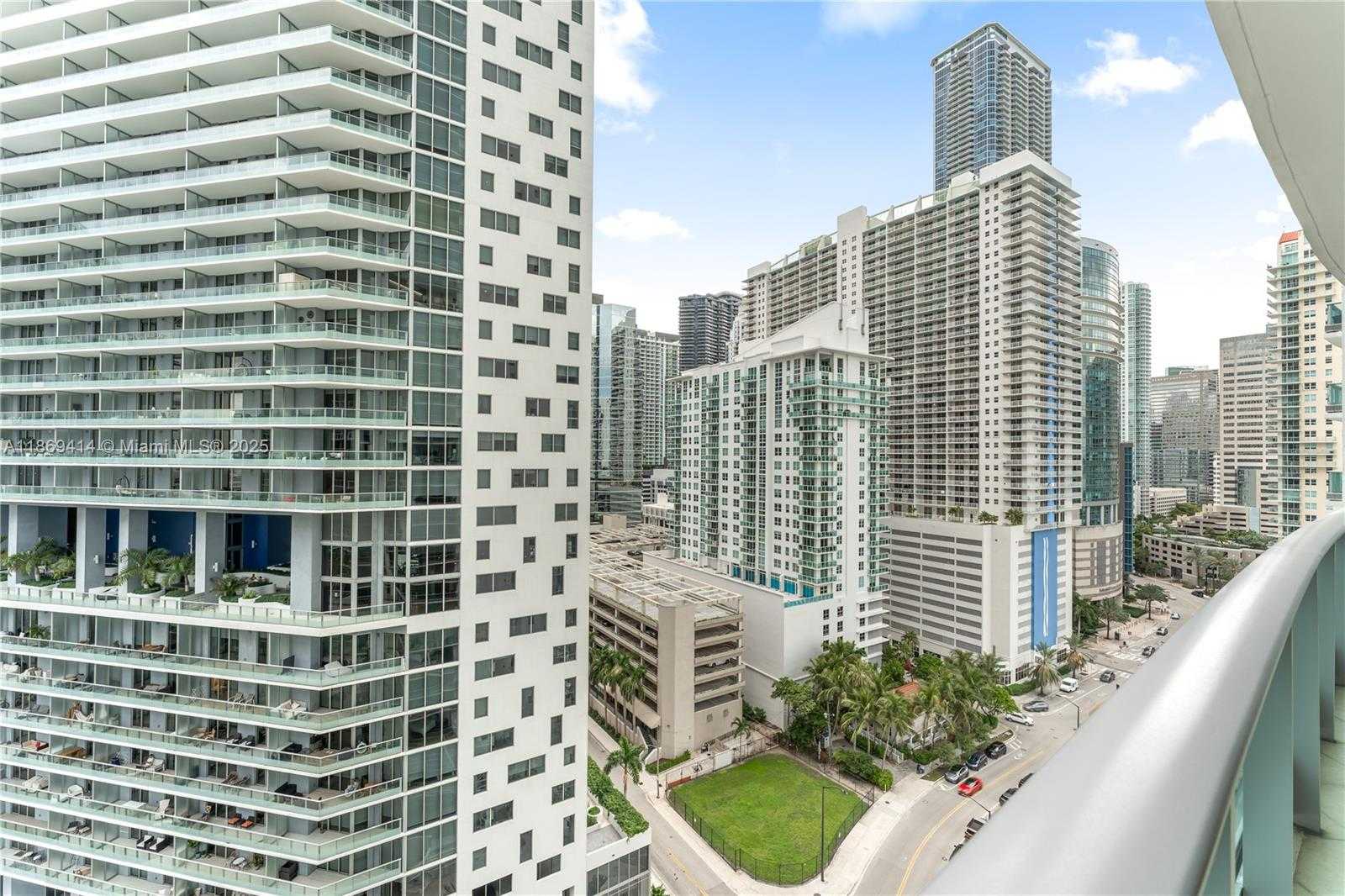 Small Image of 1331 BRICKELL BAY DR #1706, Miami Number 17