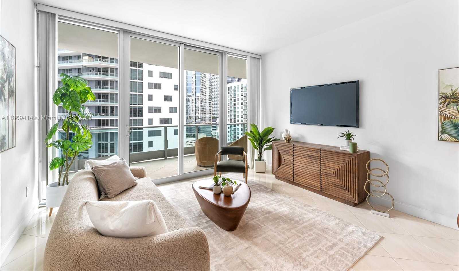 Small Image of 1331 BRICKELL BAY DR #1706, Miami Number 3