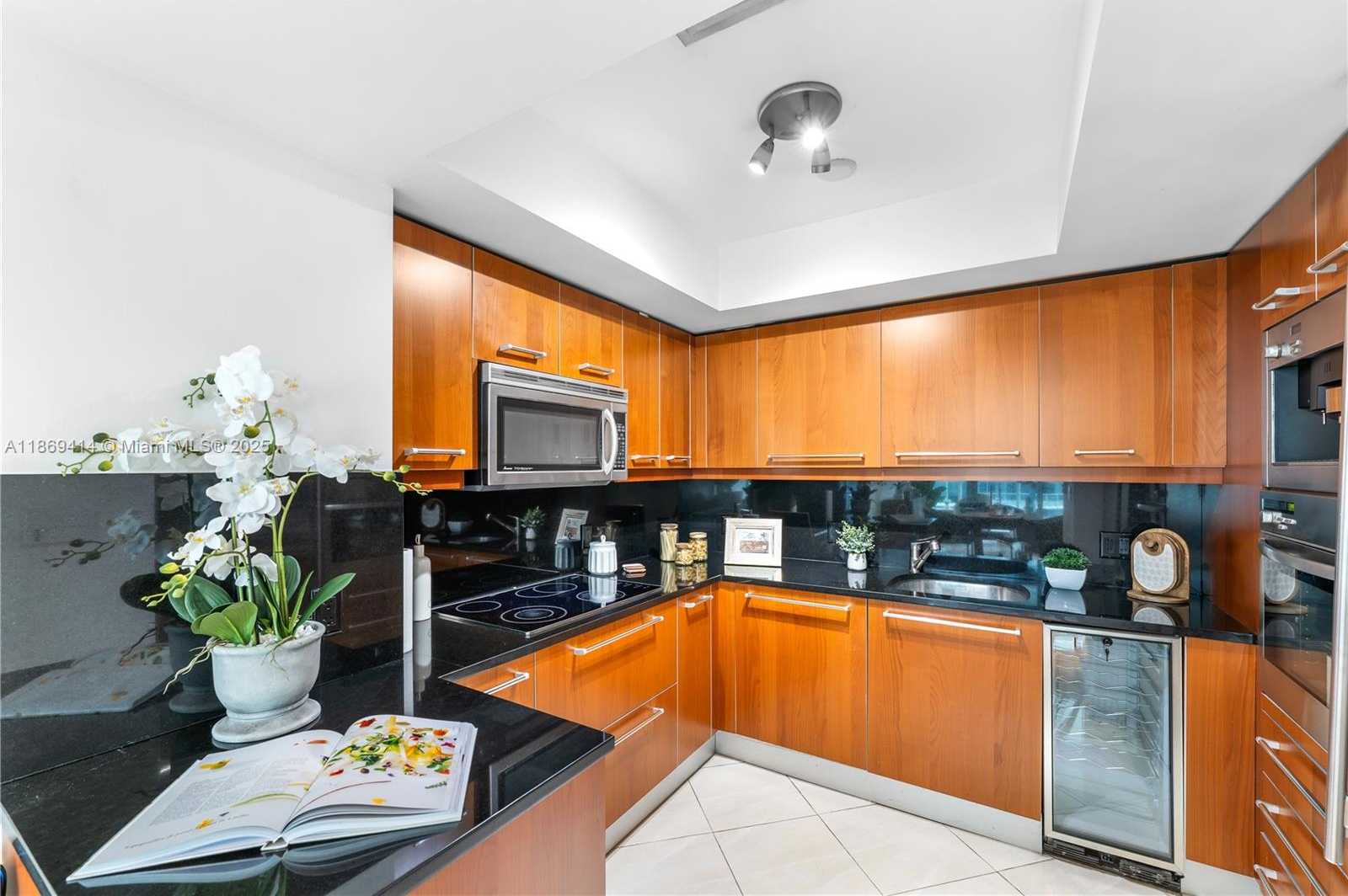 Small Image of 1331 BRICKELL BAY DR #1706, Miami Number 5