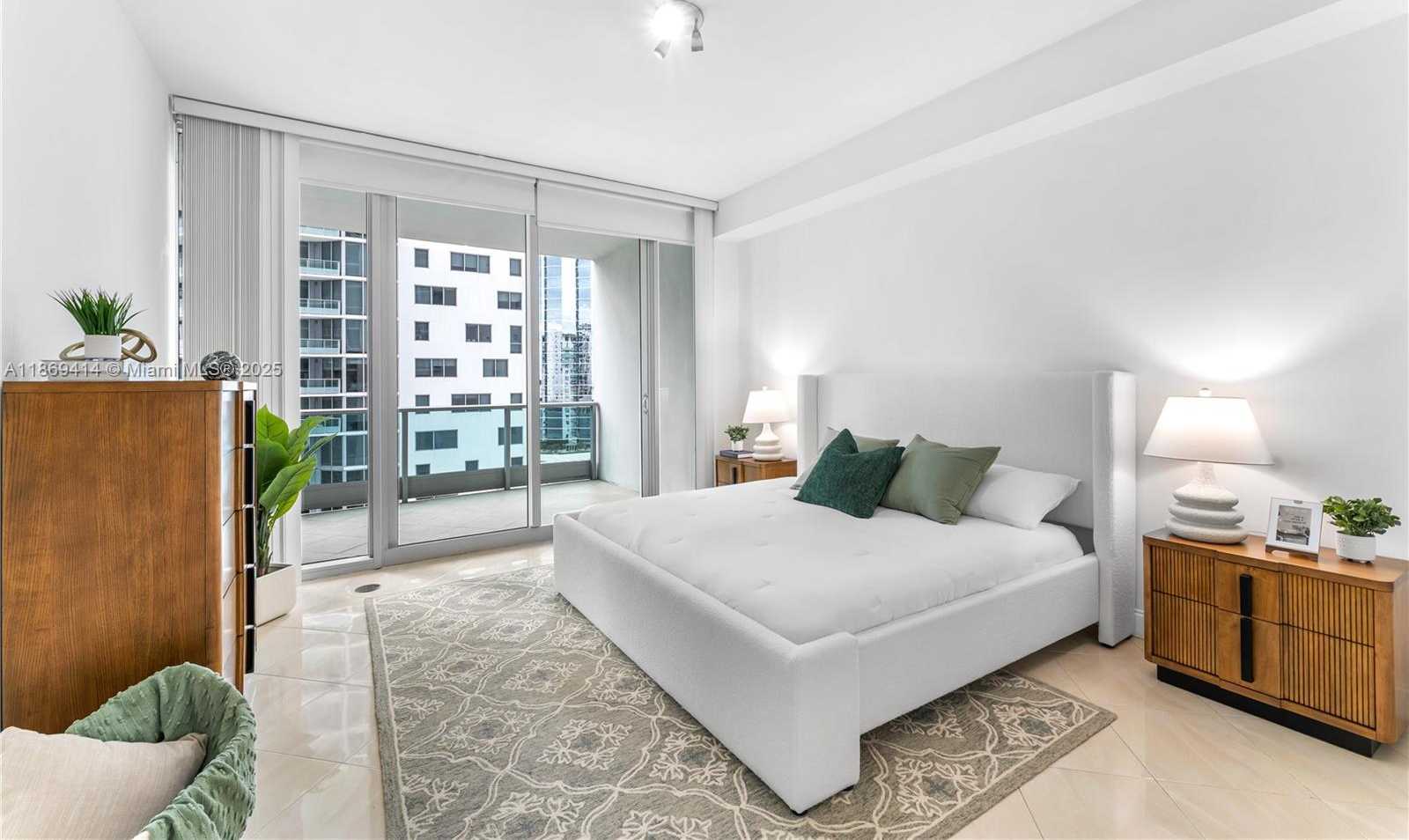 Small Image of 1331 BRICKELL BAY DR #1706, Miami Number 8