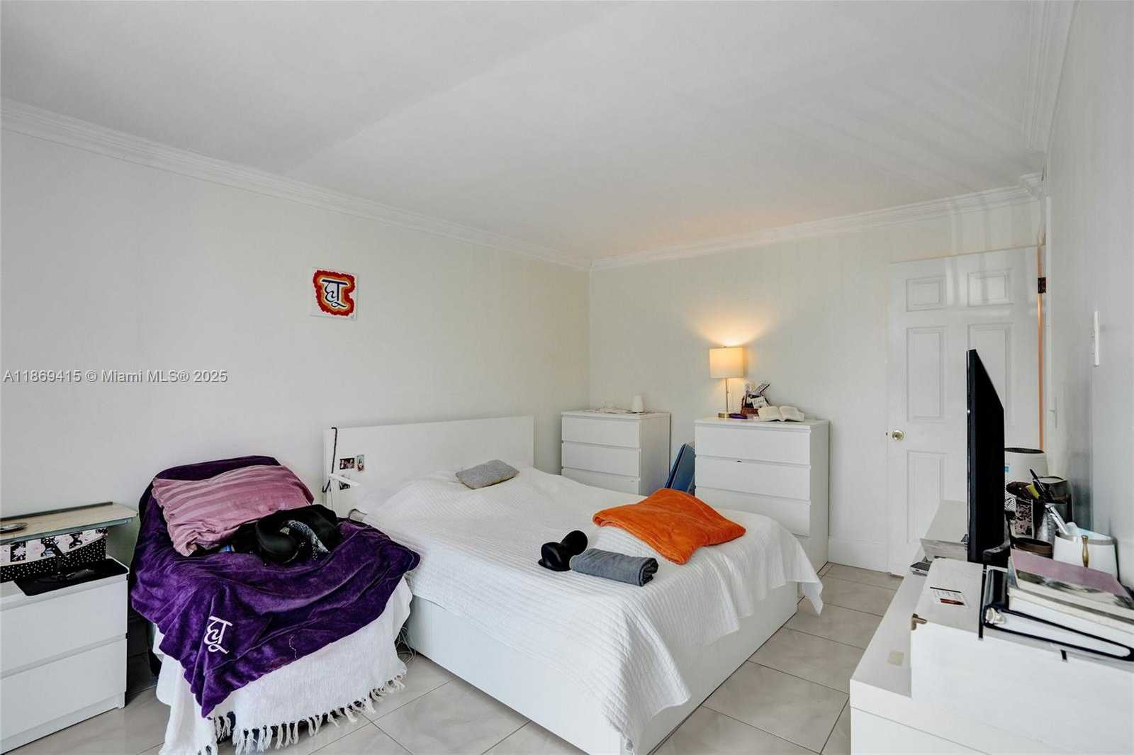 Small Image of 1801 SOUTH TREASURE DR #329, North Bay Village Number 16