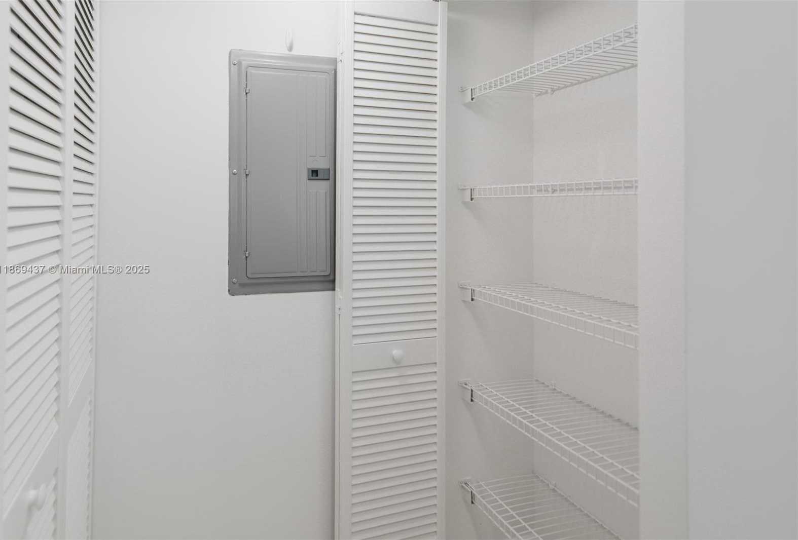 Small Image of 31 SOUTH EAST 5TH ST #1510, Miami Number 17