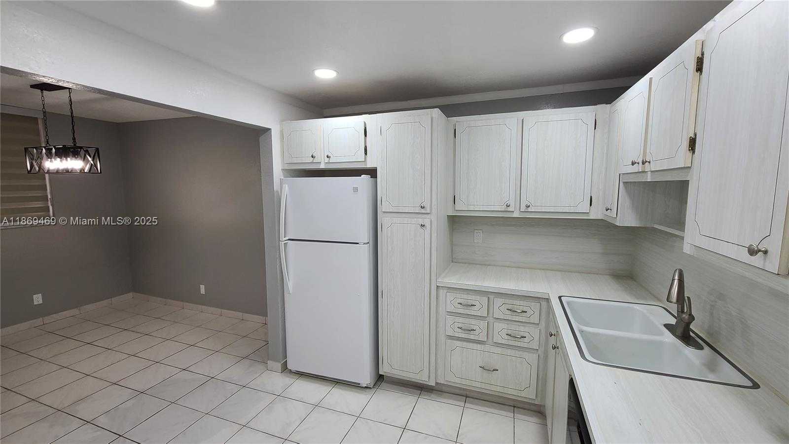 Small Image of 1811 JEFFERSON ST #601, Hollywood Number 3