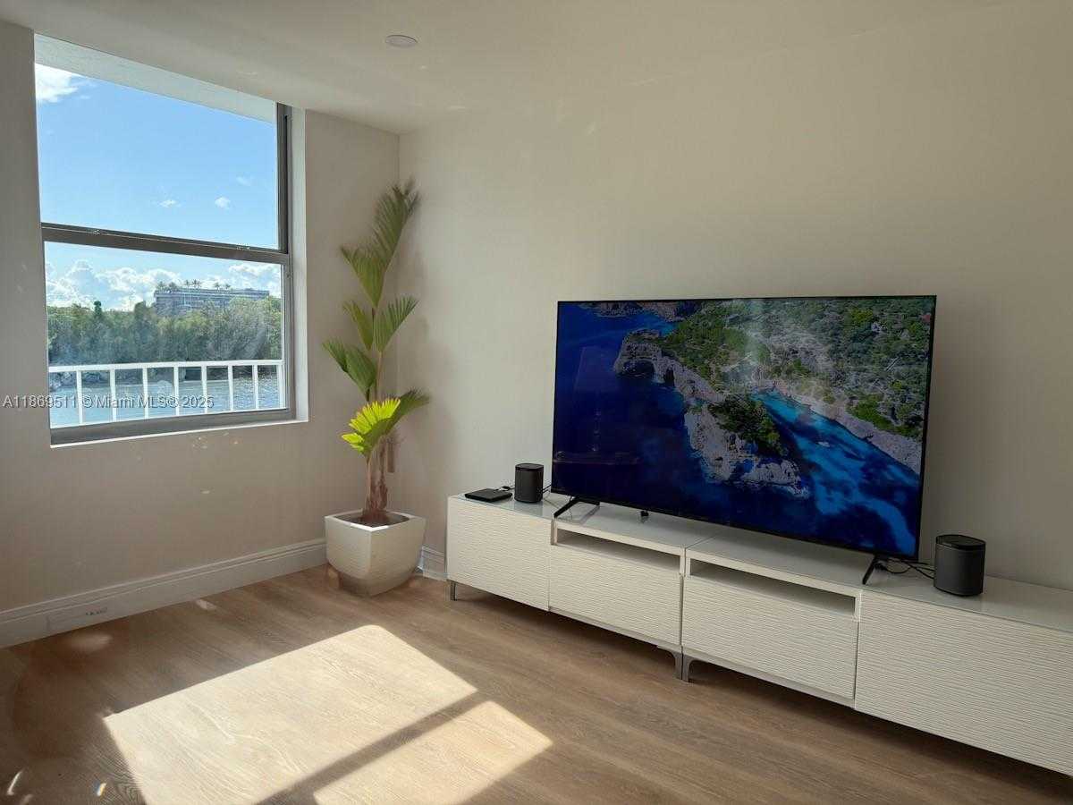 Small Image of 16546 NORTH EAST 26TH AVE #3G, North Miami Beach Number 9