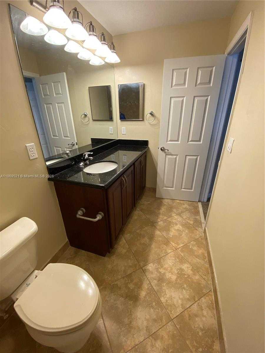 Small Image of 22159 MAJESTIC WOODS WAY, Boca Raton Number 10